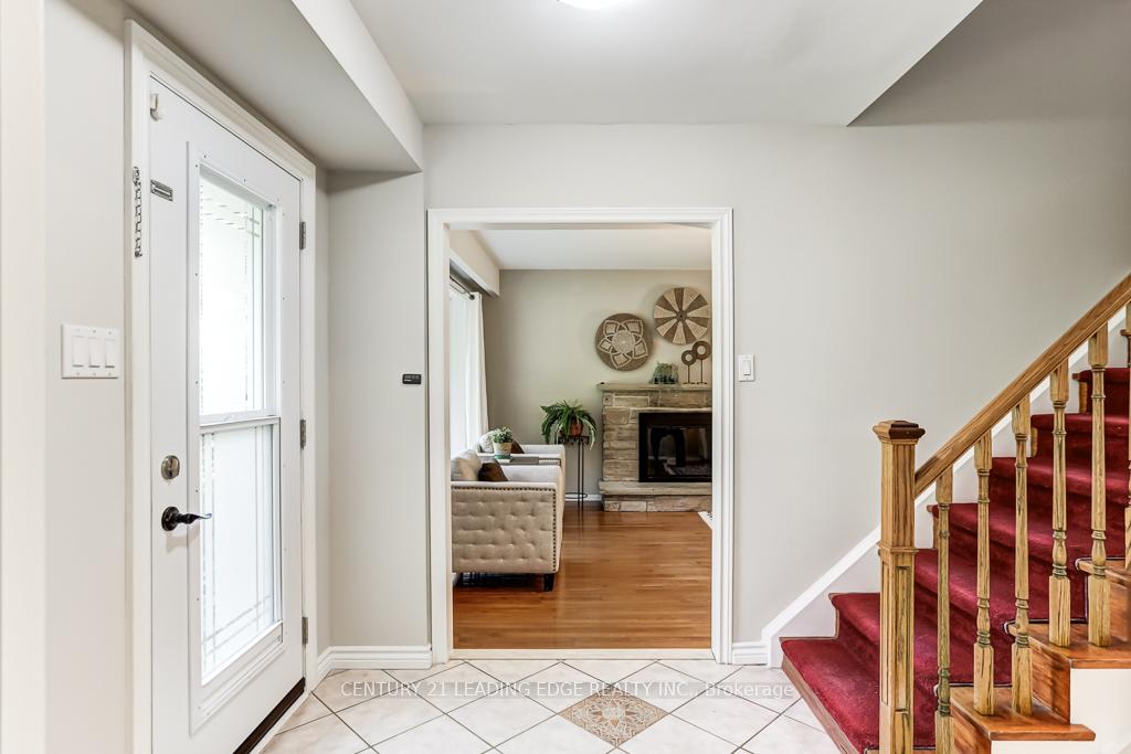 Photo 8 of 63 Drakefield Road, Markham, Bullock — HOMEH
