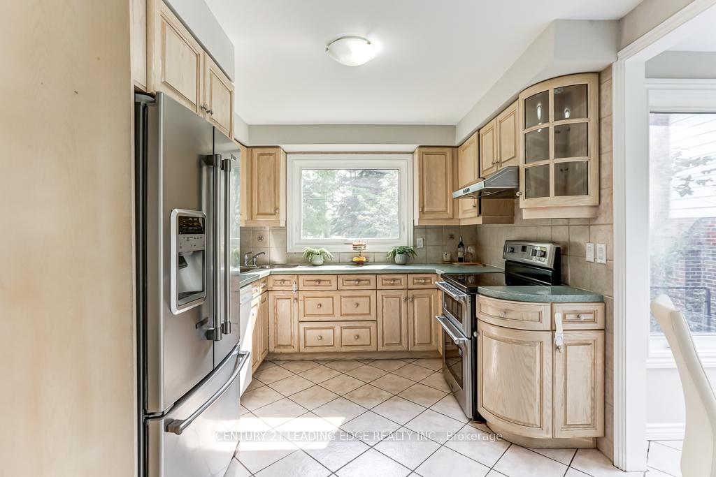 Photo 9 of 63 Drakefield Road, Markham, Bullock — HOMEH