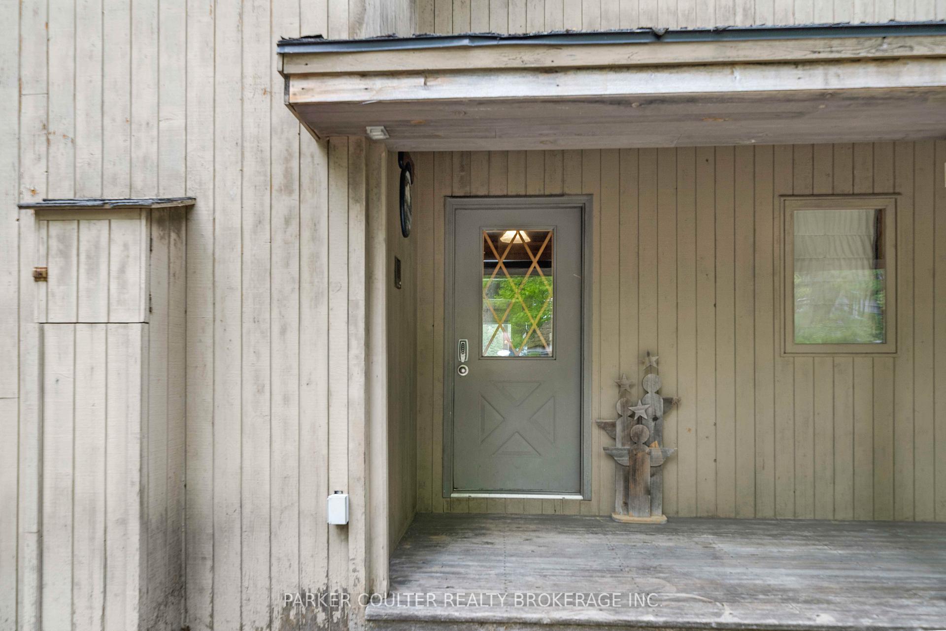 Photo 3 of 4 Limbert Lane S, McDougall — HOMEH
