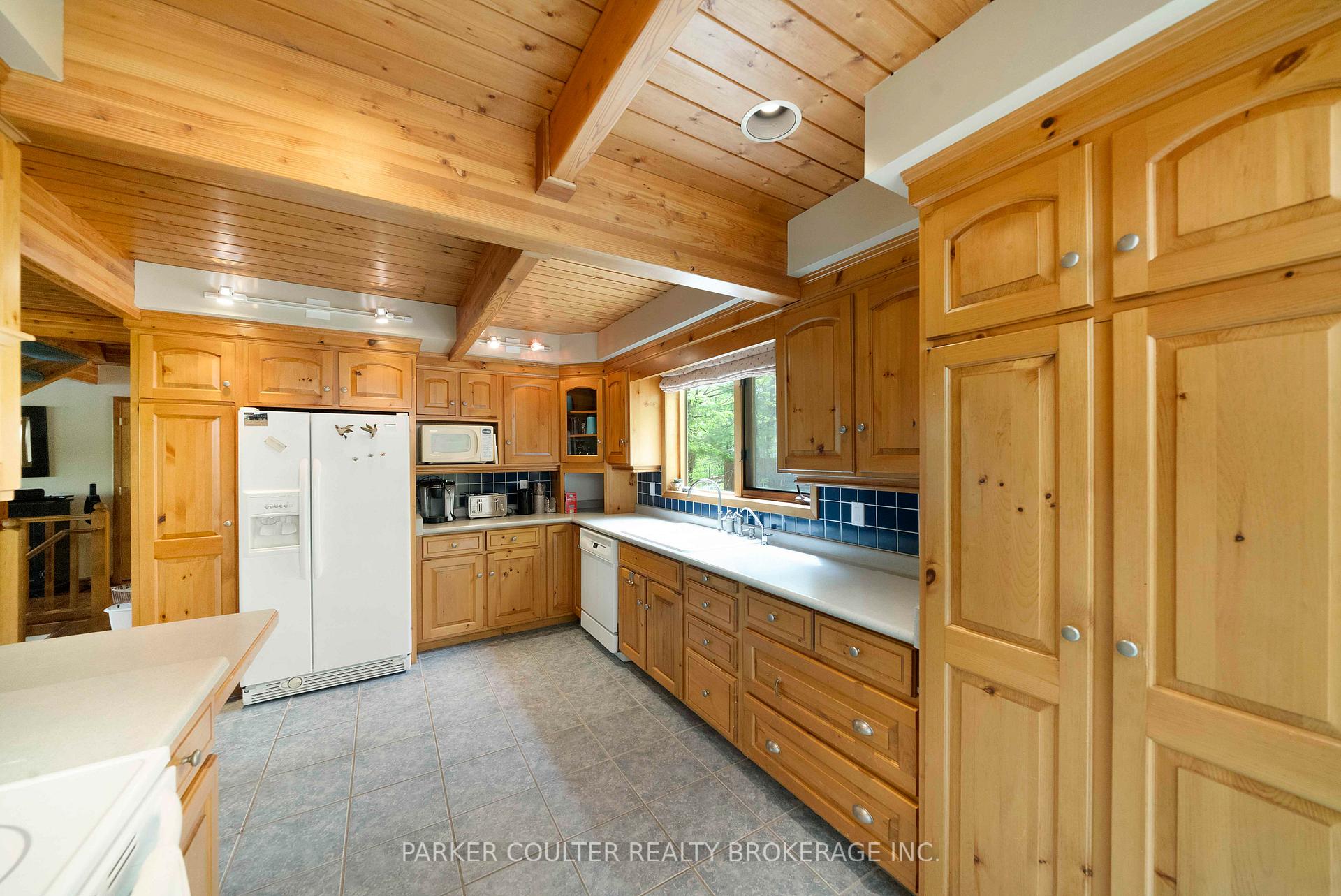 Photo 12 of 4 Limbert Lane S, McDougall — HOMEH