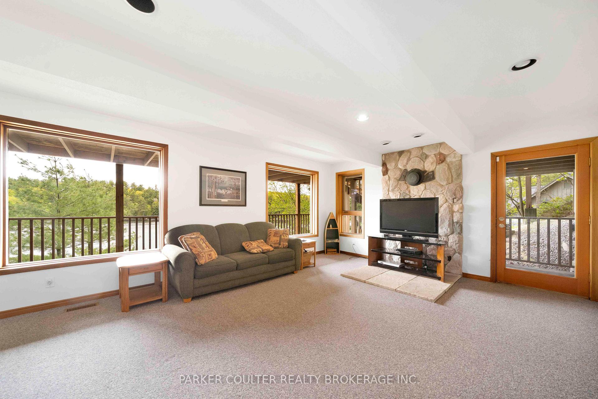 Photo 40 of 4 Limbert Lane S, McDougall — HOMEH