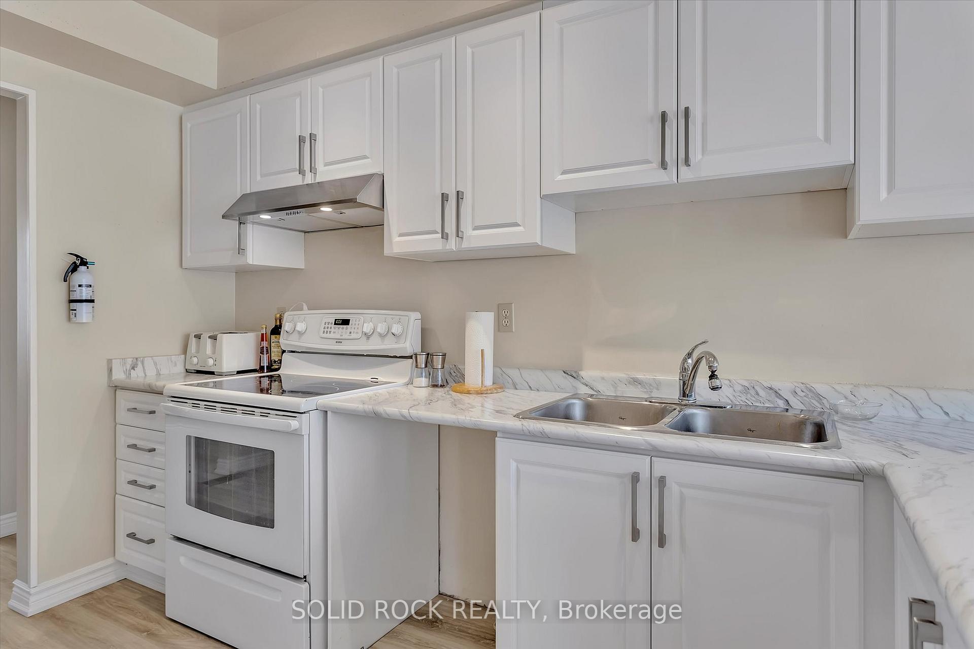 Photo 5 of 26 McLellan Drive, Clarington, Courtice — HOMEH