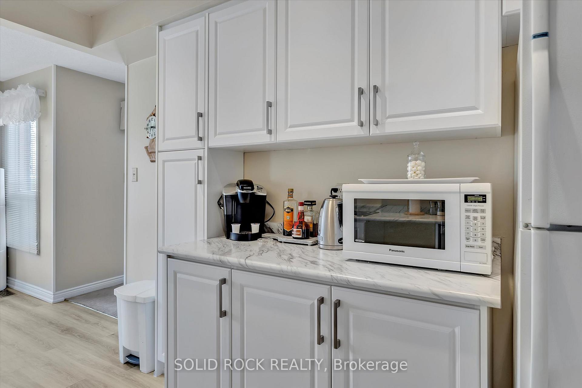 Photo 4 of 26 McLellan Drive, Clarington, Courtice — HOMEH