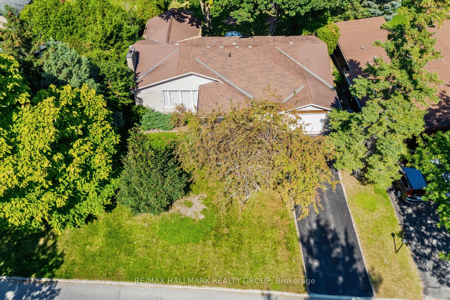 Photo 36 of 45 Queensline Drive, Ottawa, Bruce Farm/Graham Park/Qualicum/Bellands — HOMEH