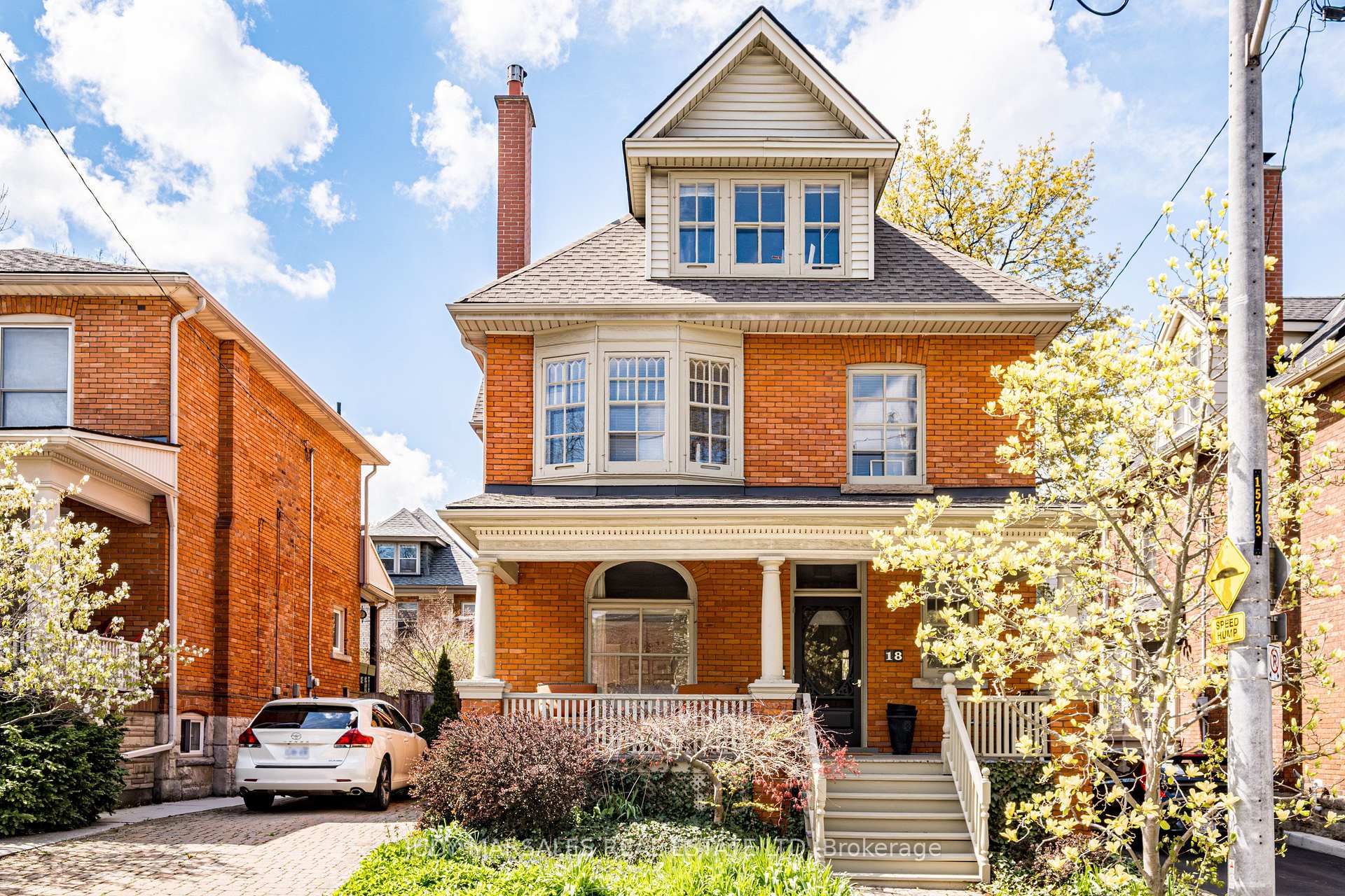 Photo 10 of 18 Spruceside Avenue, Hamilton, Kirkendall — HOMEH