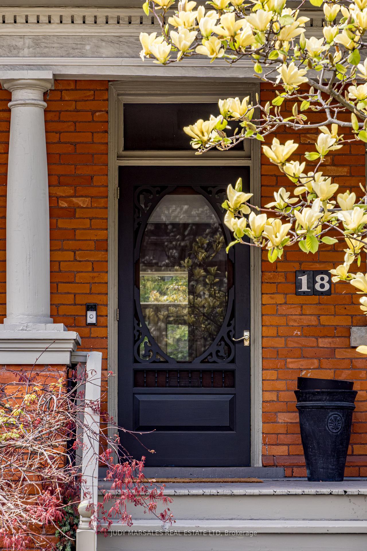 Photo 2 of 18 Spruceside Avenue, Hamilton, Kirkendall — HOMEH