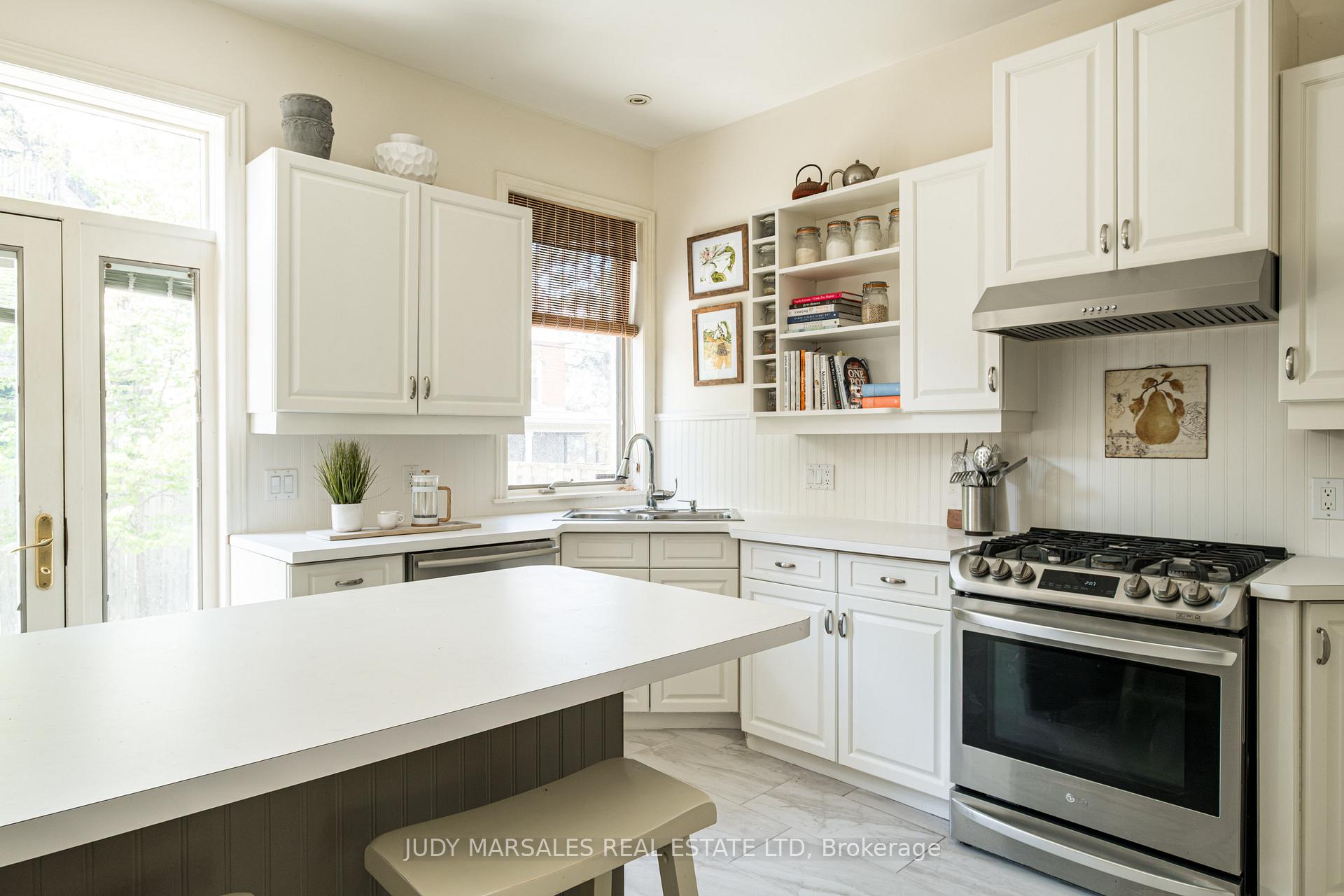 Photo 11 of 18 Spruceside Avenue, Hamilton, Kirkendall — HOMEH