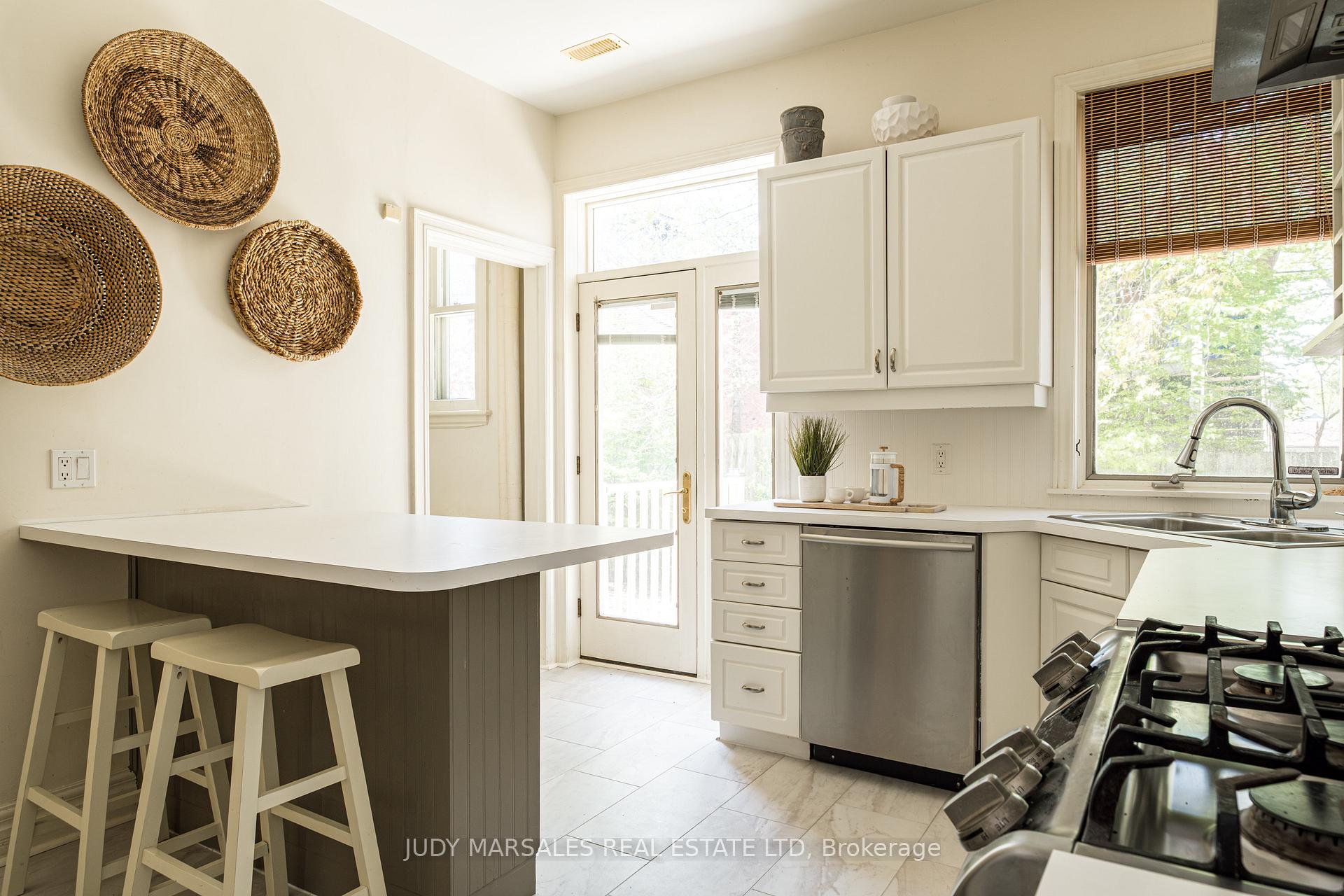 Photo 14 of 18 Spruceside Avenue, Hamilton, Kirkendall — HOMEH