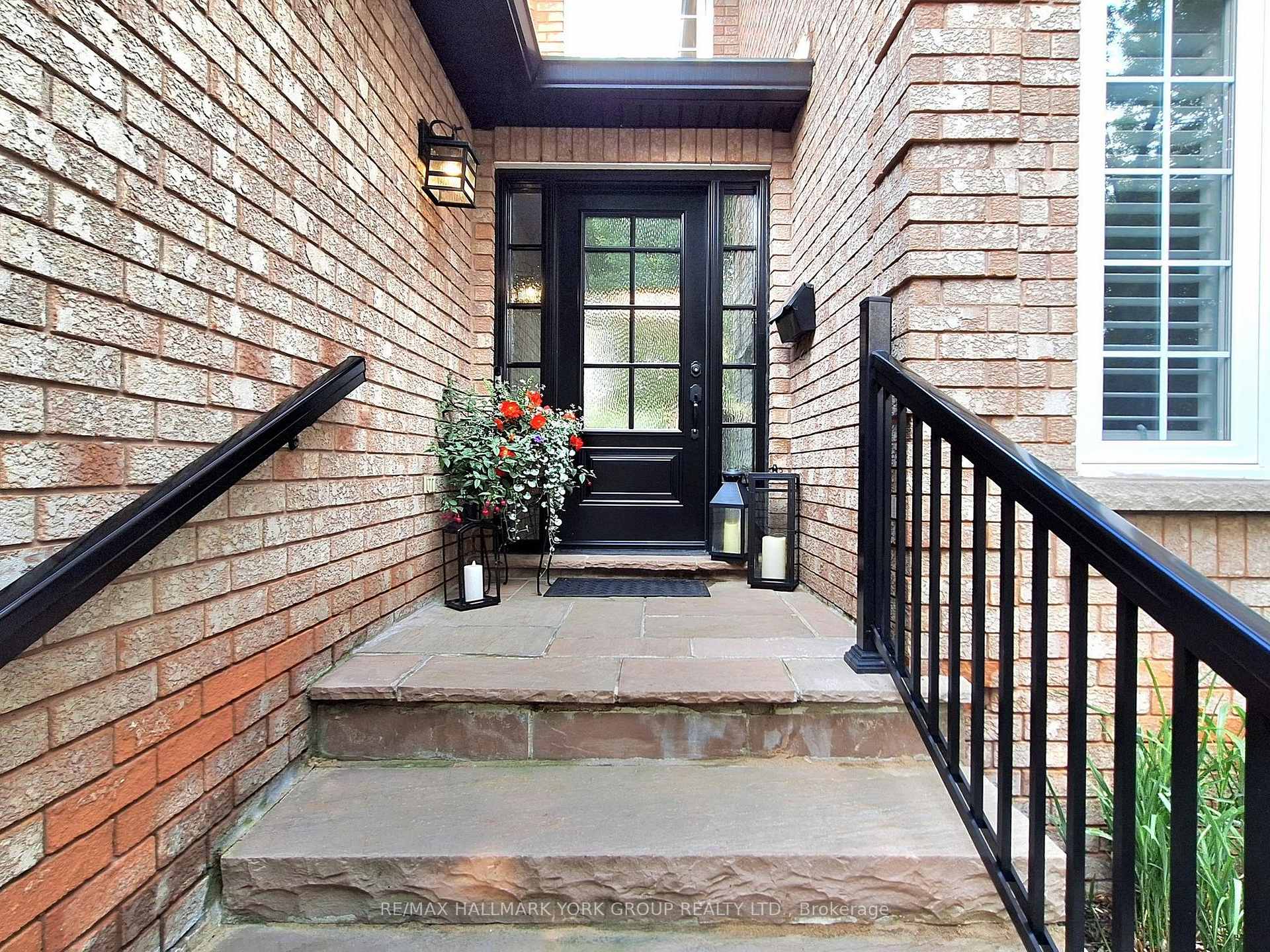 Photo 14 of 94 McGee Crescent, Aurora, Aurora Highlands — HOMEH