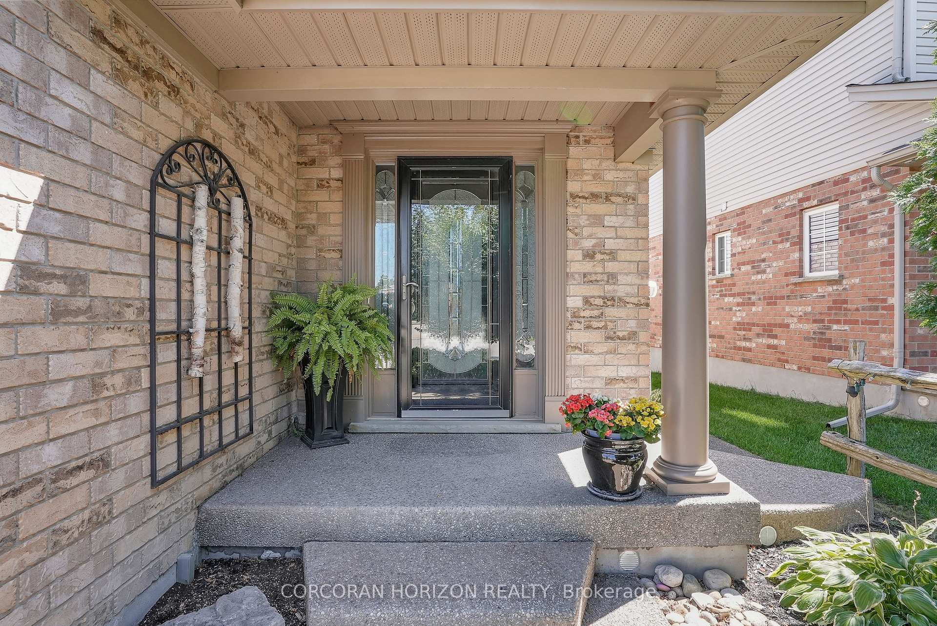 Photo 11 of 66 Pebblecreek Drive, Kitchener — HOMEH