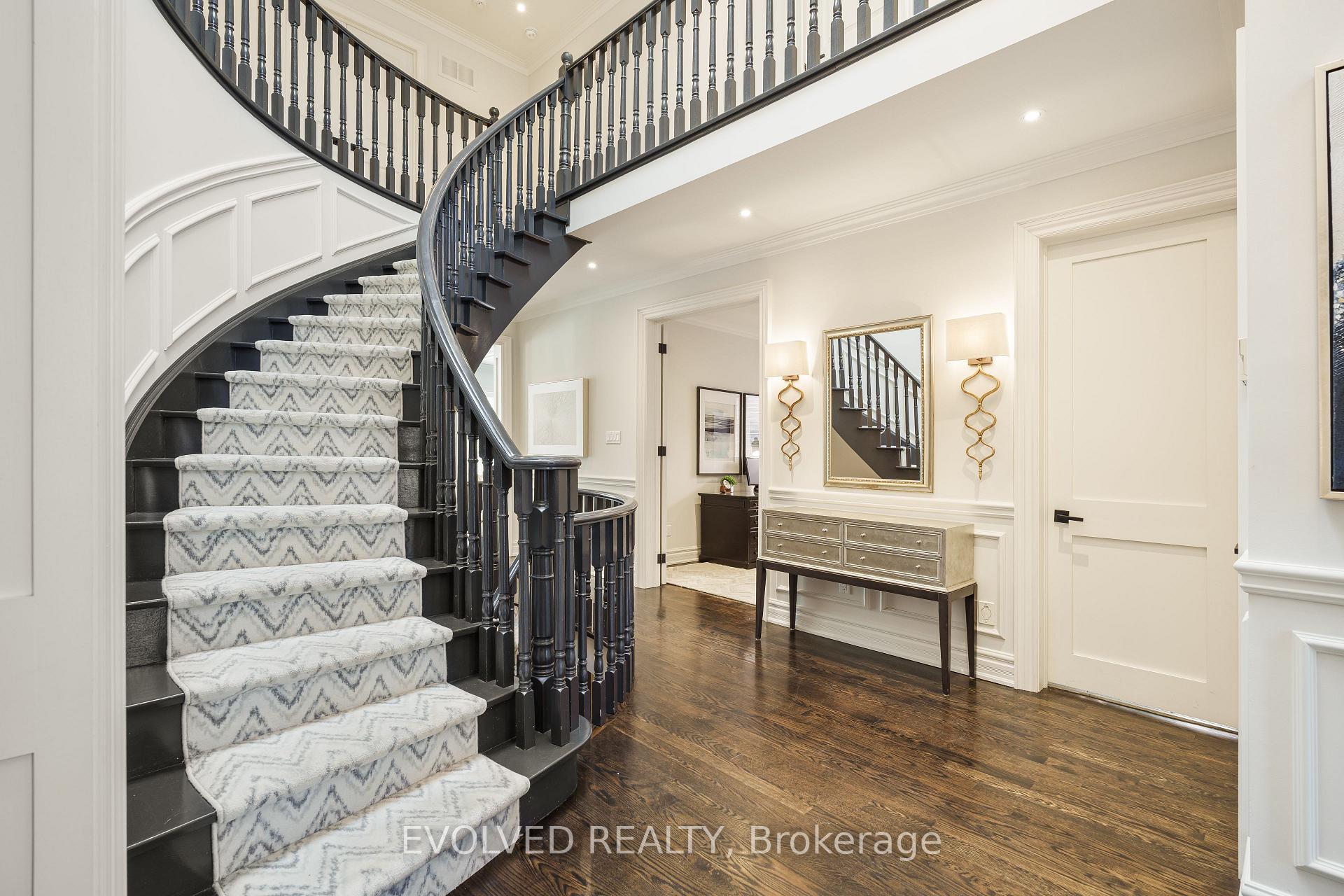 Photo 10 of 53 Forest Lane Drive, Vaughan, Beverley Glen — HOMEH