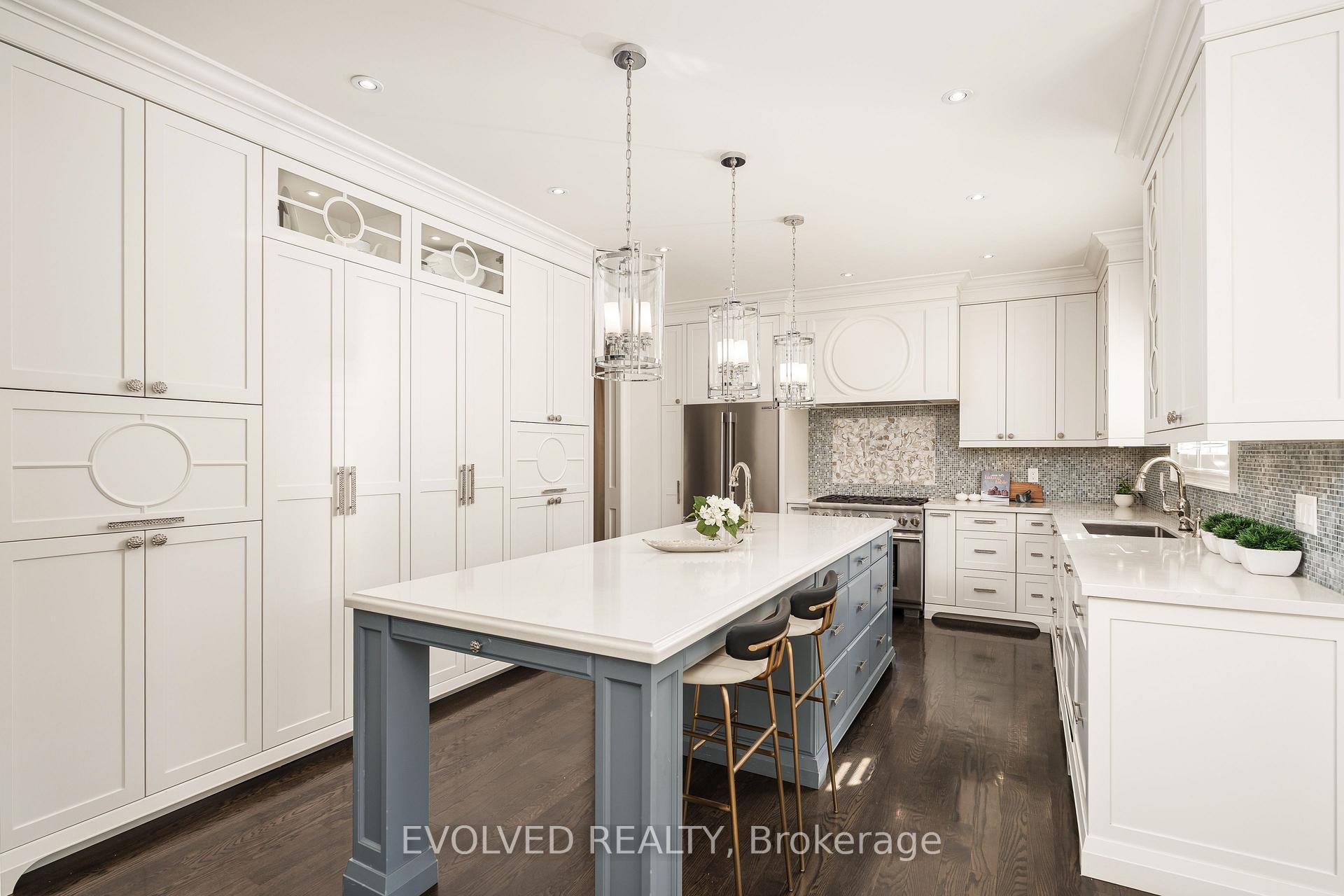 Photo 17 of 53 Forest Lane Drive, Vaughan, Beverley Glen — HOMEH