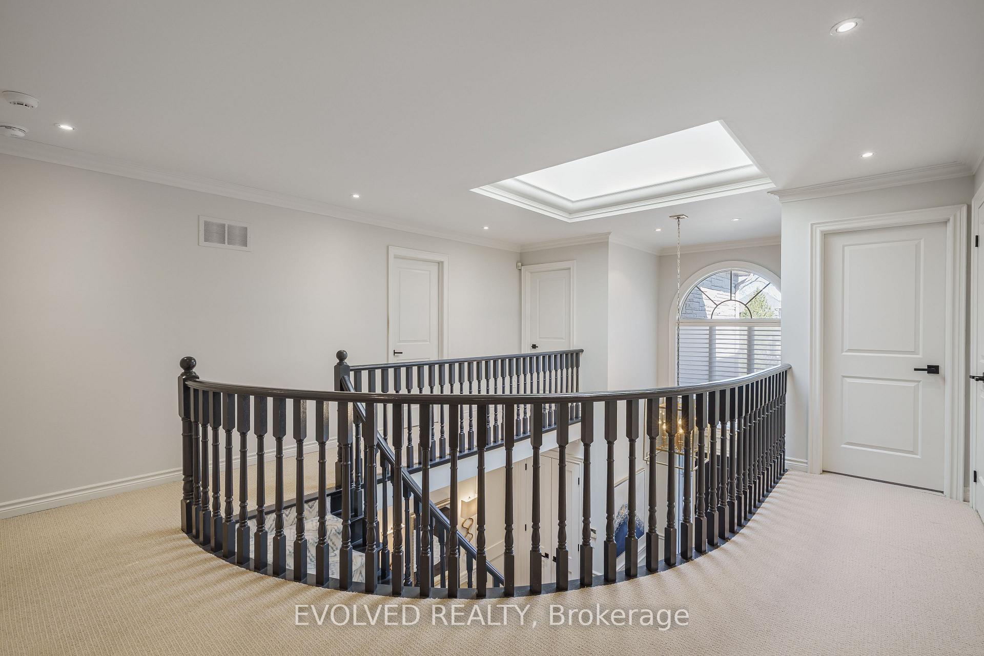 Photo 3 of 53 Forest Lane Drive, Vaughan, Beverley Glen — HOMEH