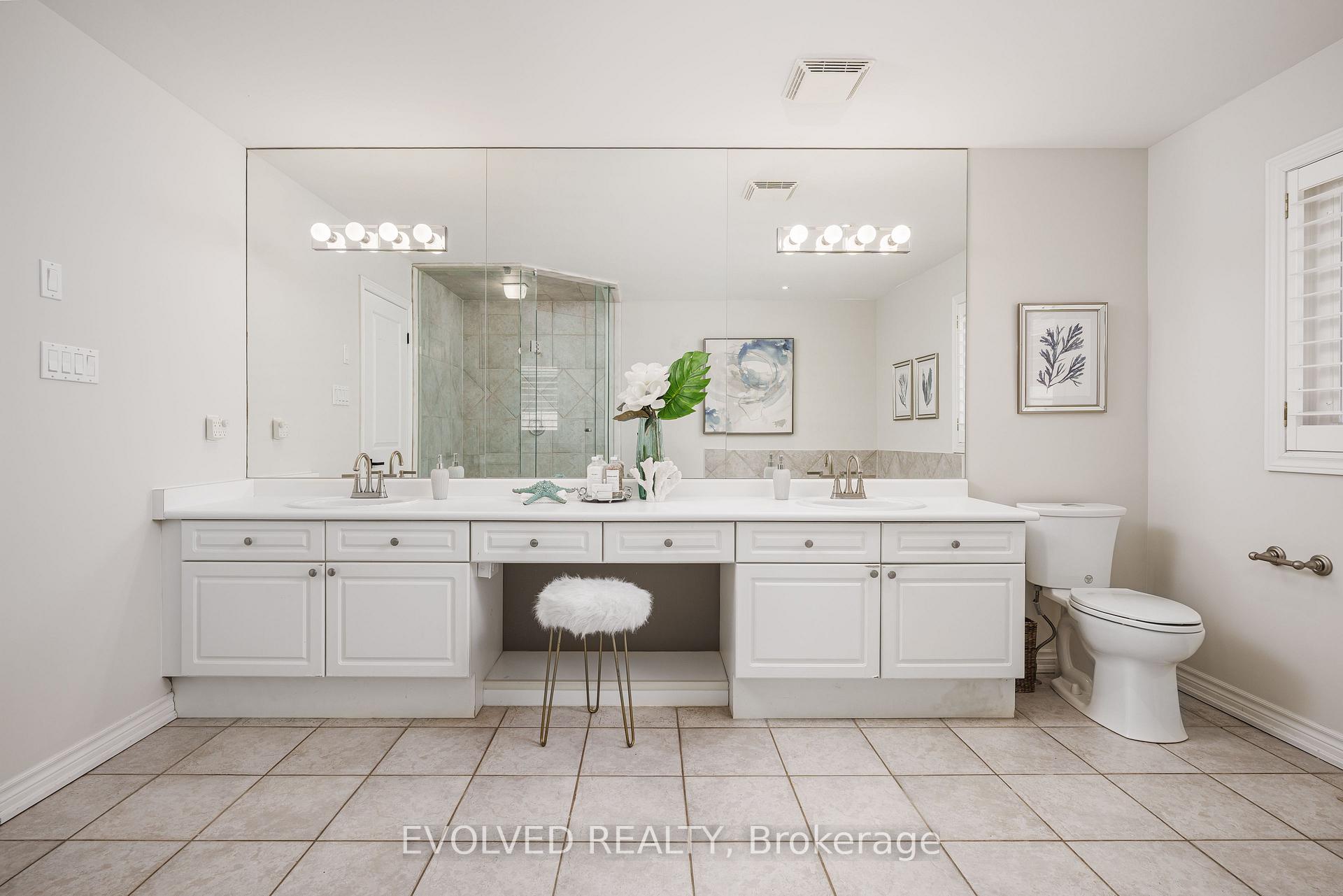 Photo 23 of 53 Forest Lane Drive, Vaughan, Beverley Glen — HOMEH