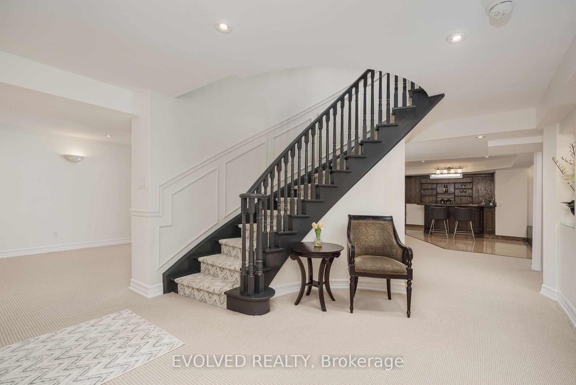 Photo 21 of 53 Forest Lane Drive, Vaughan, Beverley Glen — HOMEH