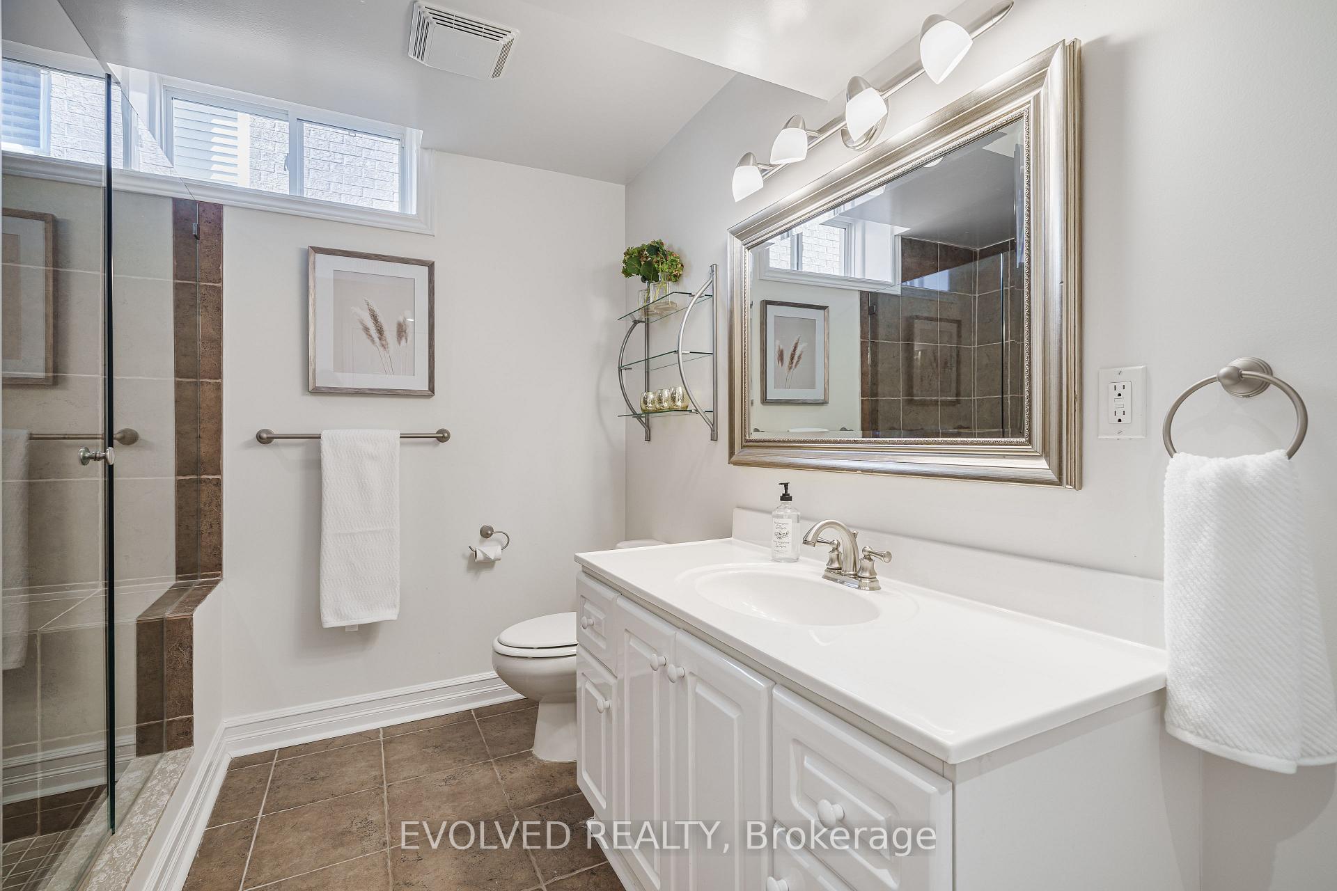 Photo 30 of 53 Forest Lane Drive, Vaughan, Beverley Glen — HOMEH