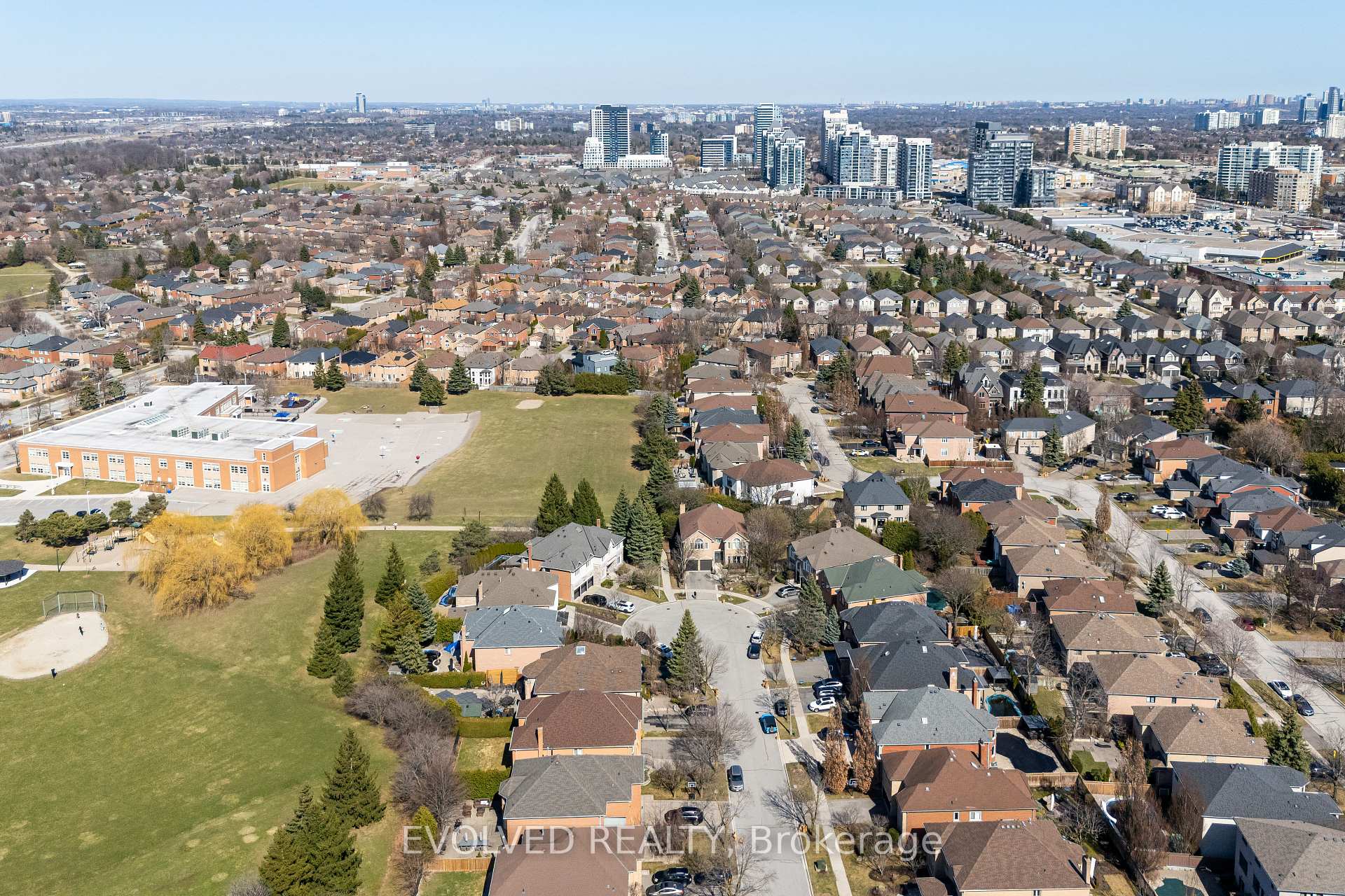 Photo 36 of 53 Forest Lane Drive, Vaughan, Beverley Glen — HOMEH