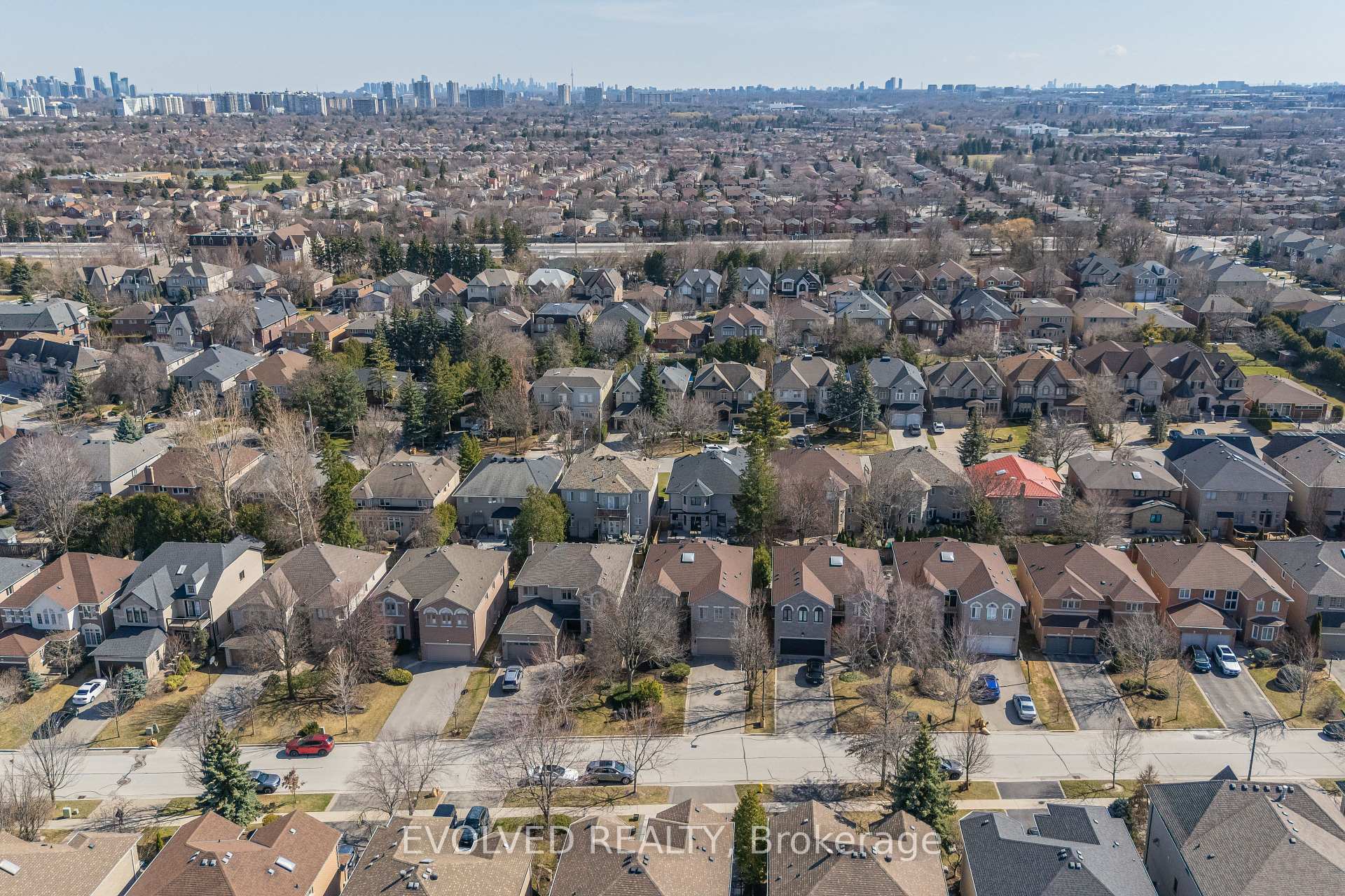 Photo 42 of 53 Forest Lane Drive, Vaughan, Beverley Glen — HOMEH