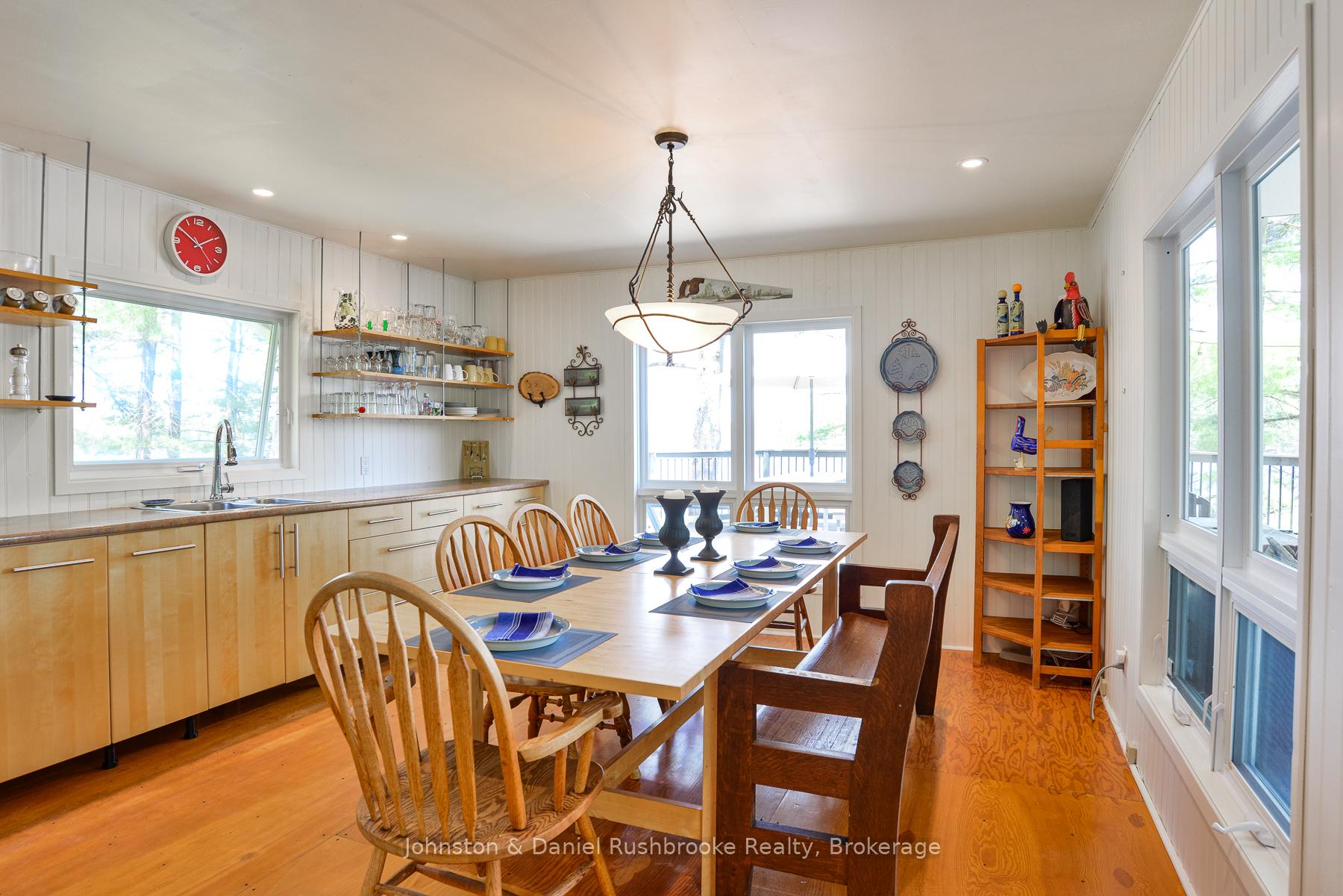 Photo 6 of 3 Island 2ML, Gravenhurst, Wood (Gravenhurst) — HOMEH