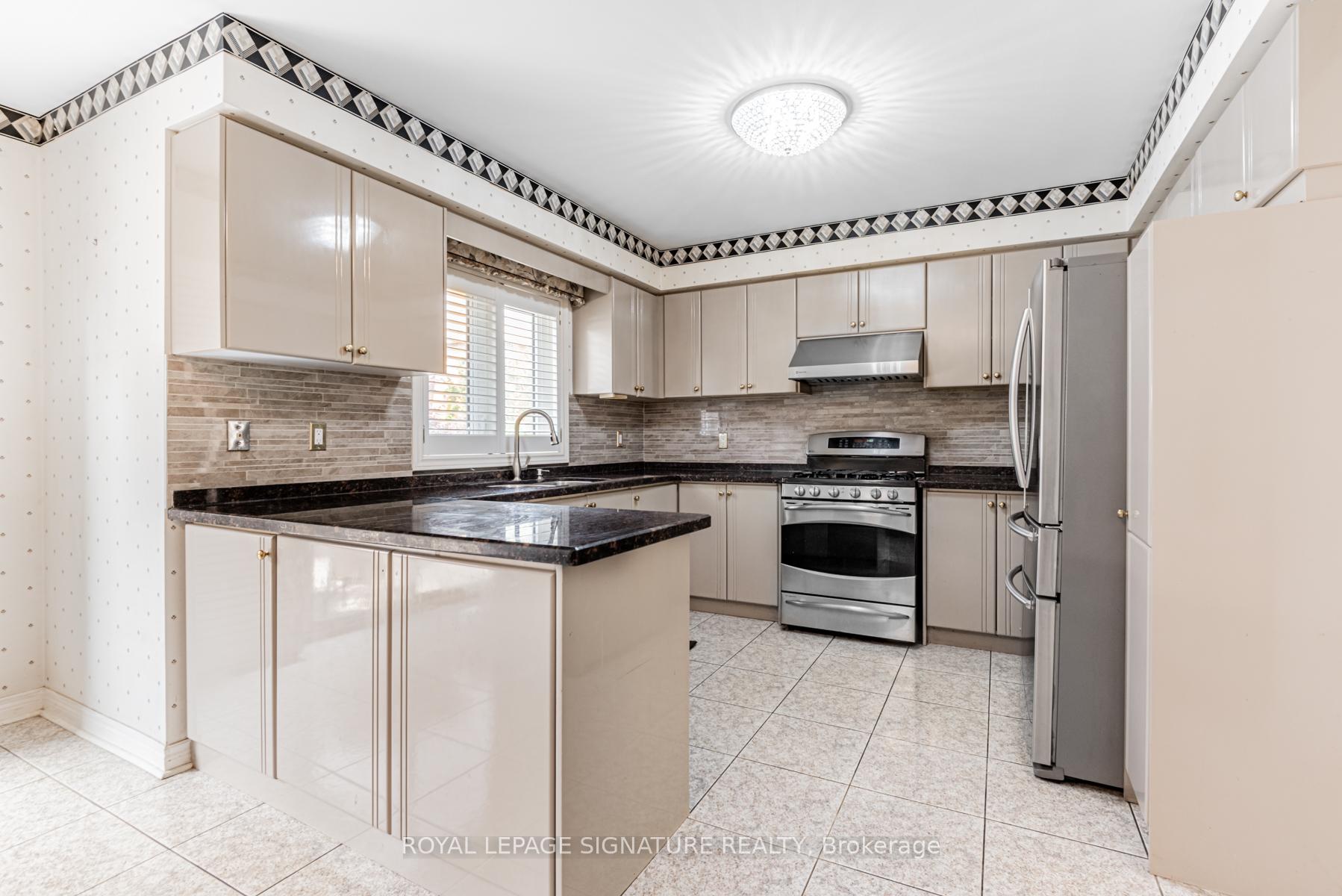 Photo 35 of 6 Boxwood Crescent, Markham, Rouge Fairways — HOMEH