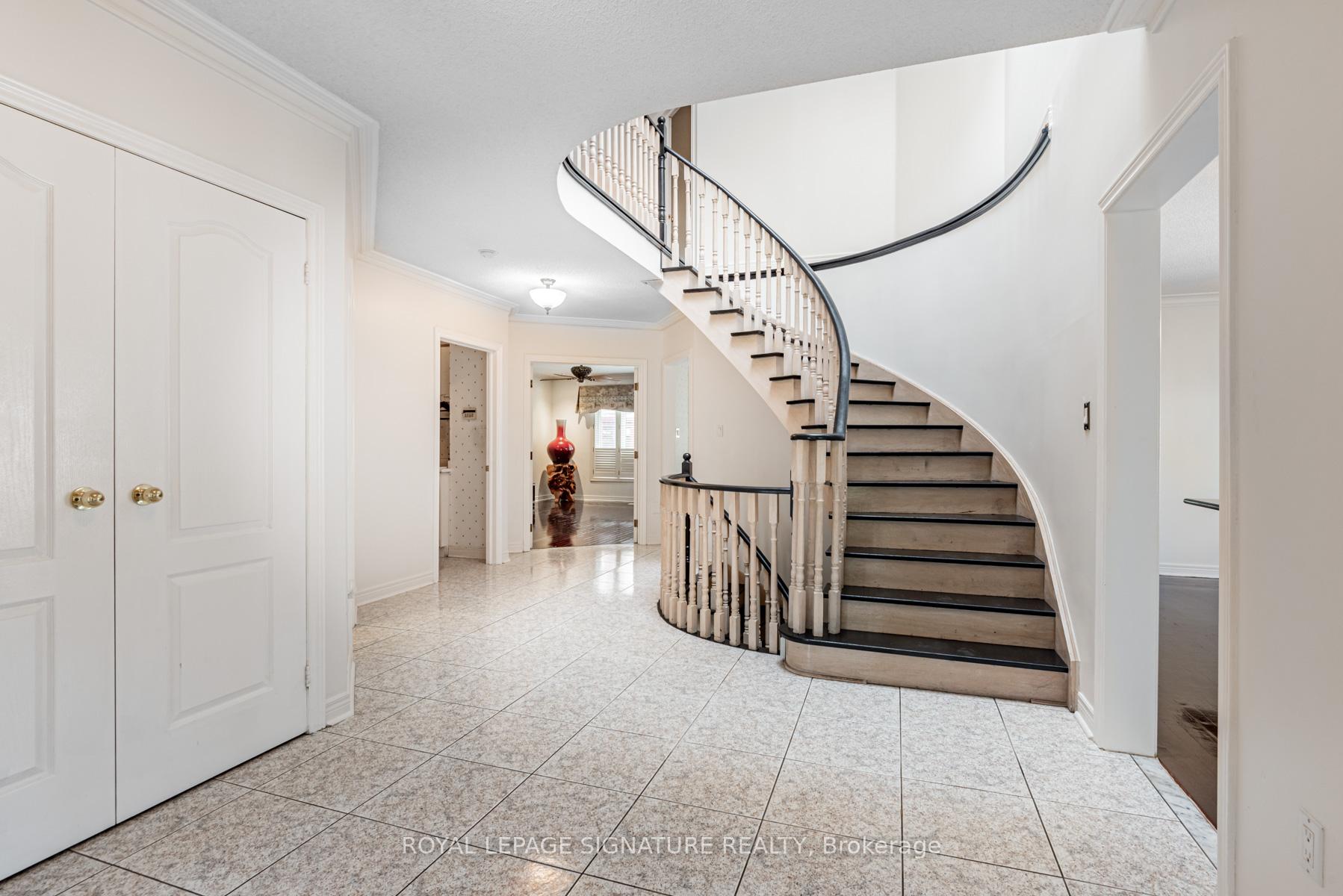Photo 7 of 6 Boxwood Crescent, Markham, Rouge Fairways — HOMEH