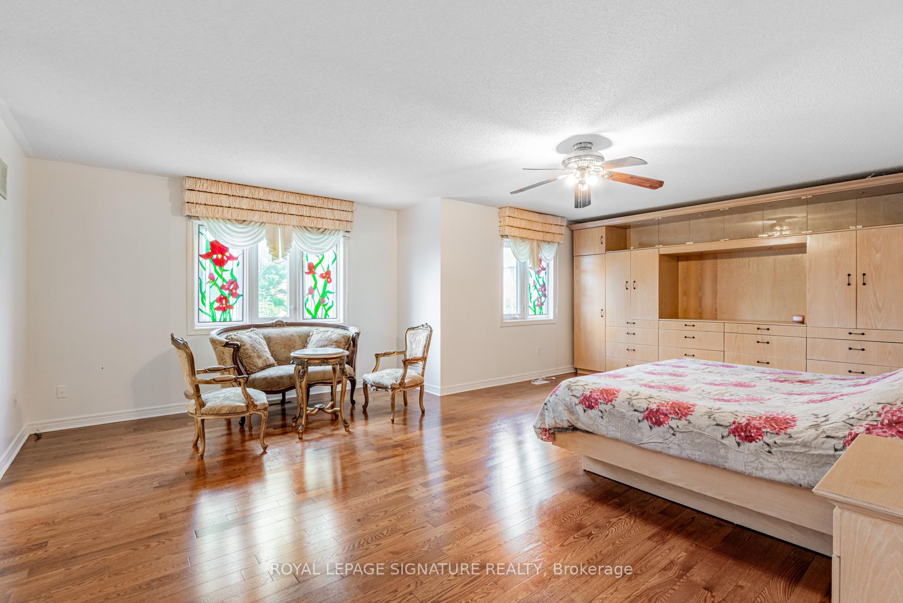 Photo 2 of 6 Boxwood Crescent, Markham, Rouge Fairways — HOMEH