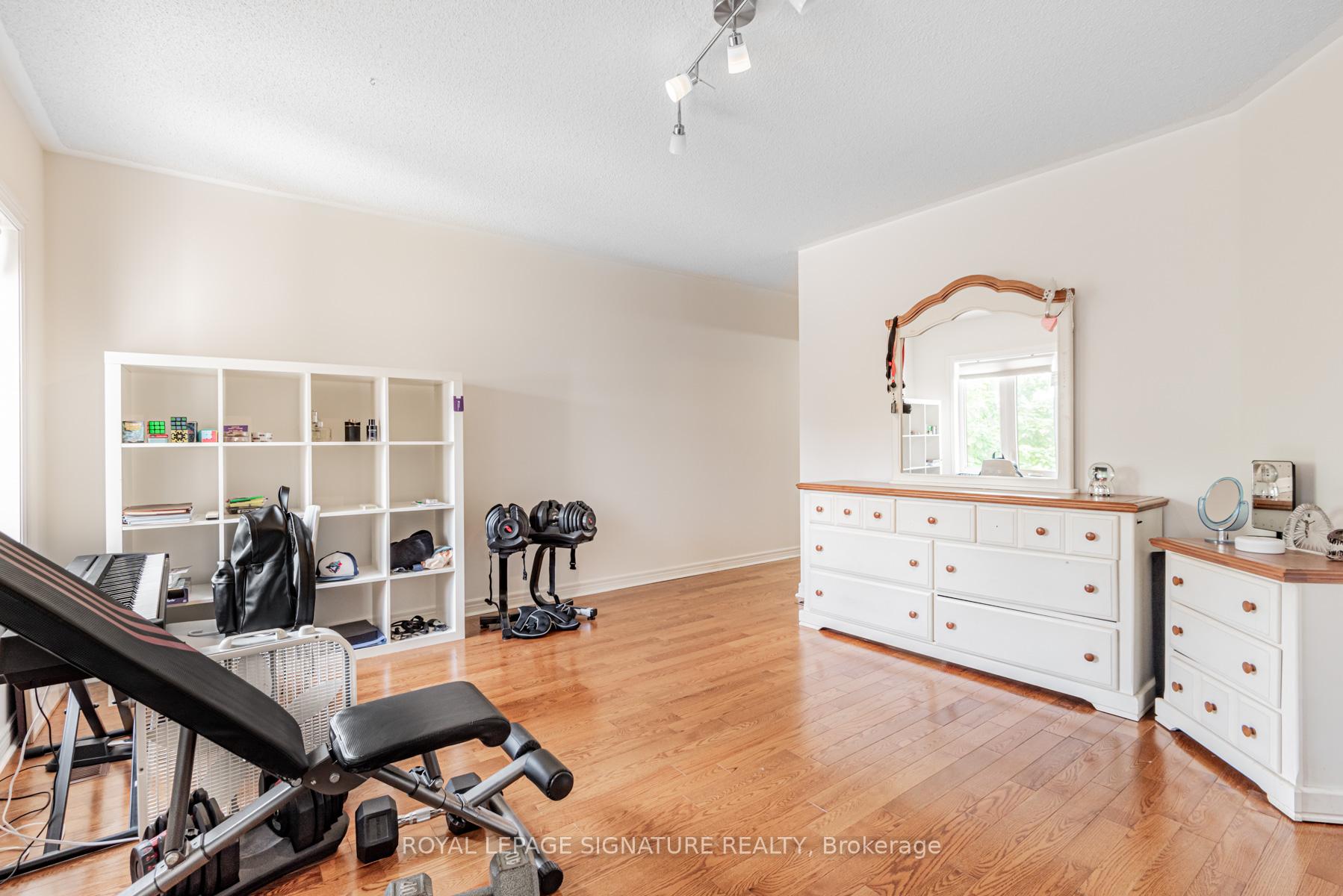 Photo 13 of 6 Boxwood Crescent, Markham, Rouge Fairways — HOMEH
