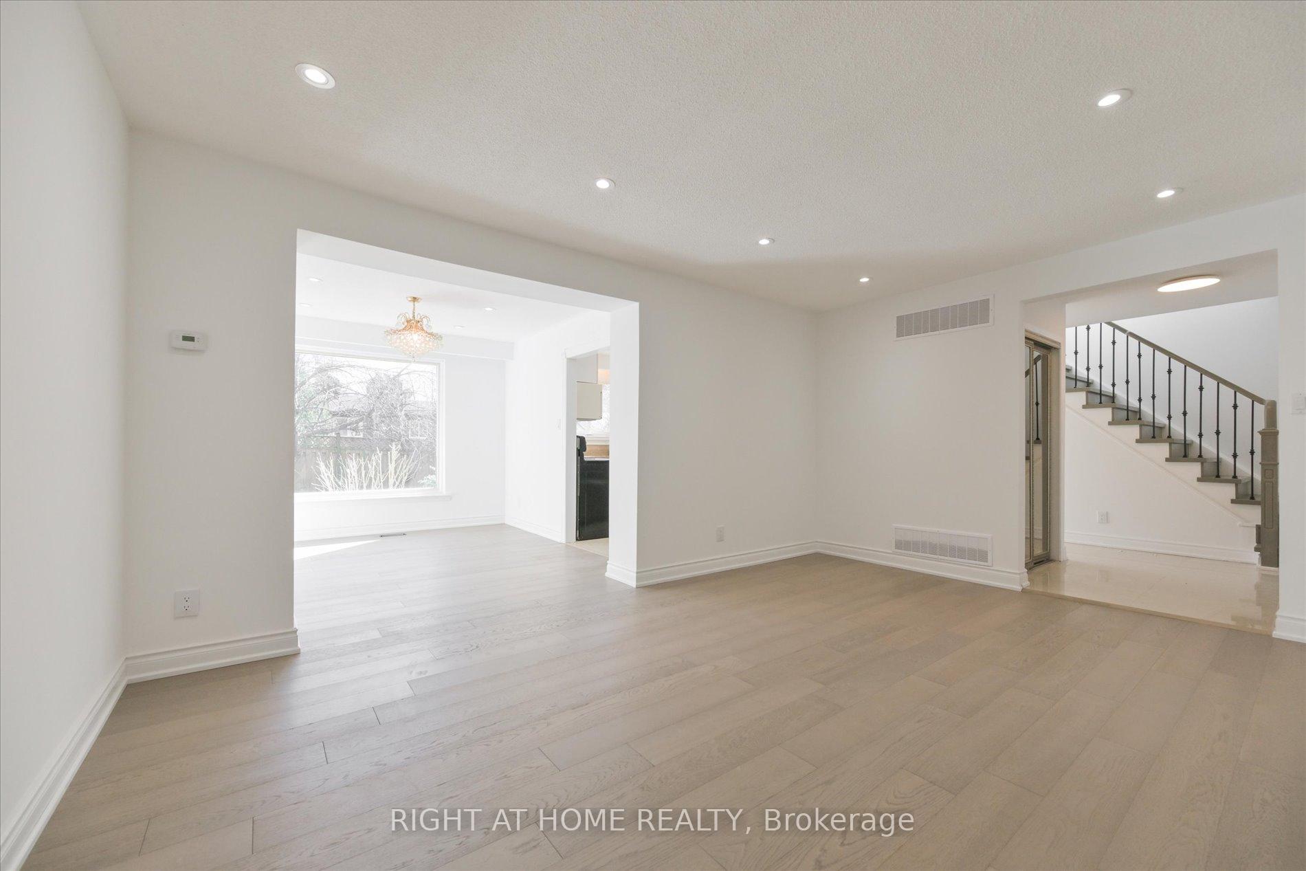 Photo 2 of 196 Romfield Circuit, Markham, Royal Orchard — HOMEH