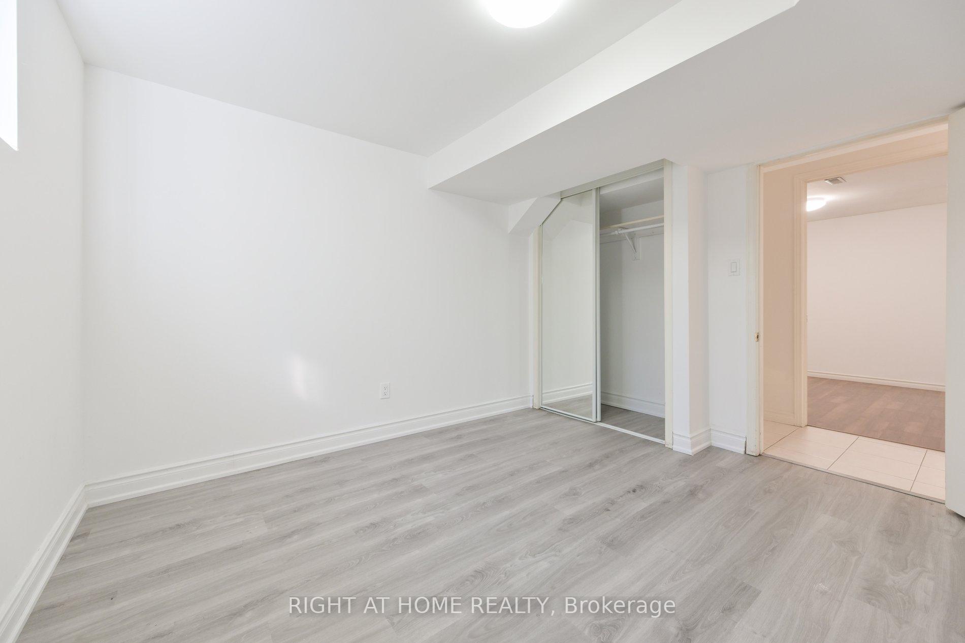 Photo 21 of 196 Romfield Circuit, Markham, Royal Orchard — HOMEH