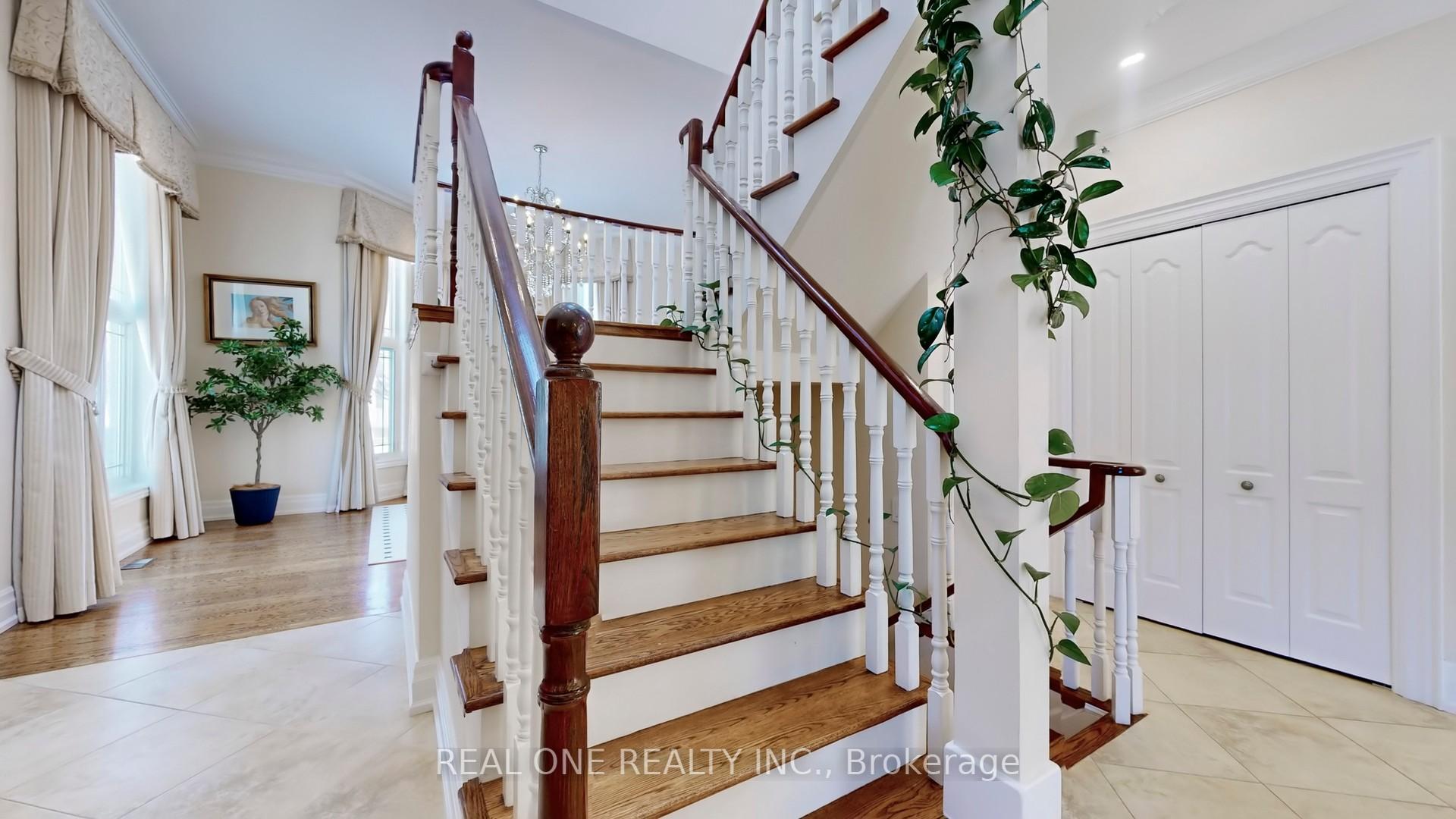 Photo 16 of 27 Willow Heights Boulevard, Markham, Cachet — HOMEH