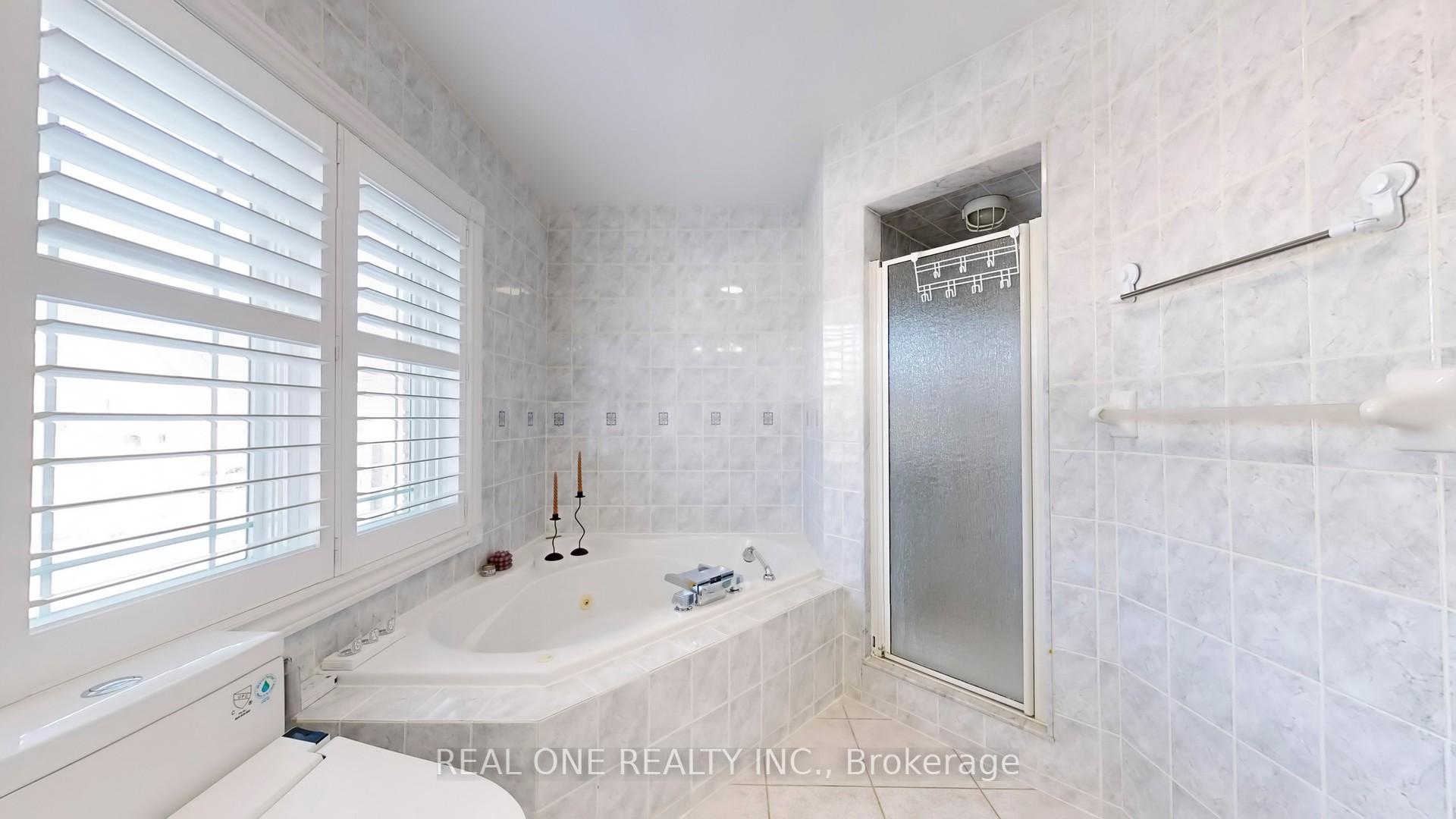 Photo 15 of 27 Willow Heights Boulevard, Markham, Cachet — HOMEH