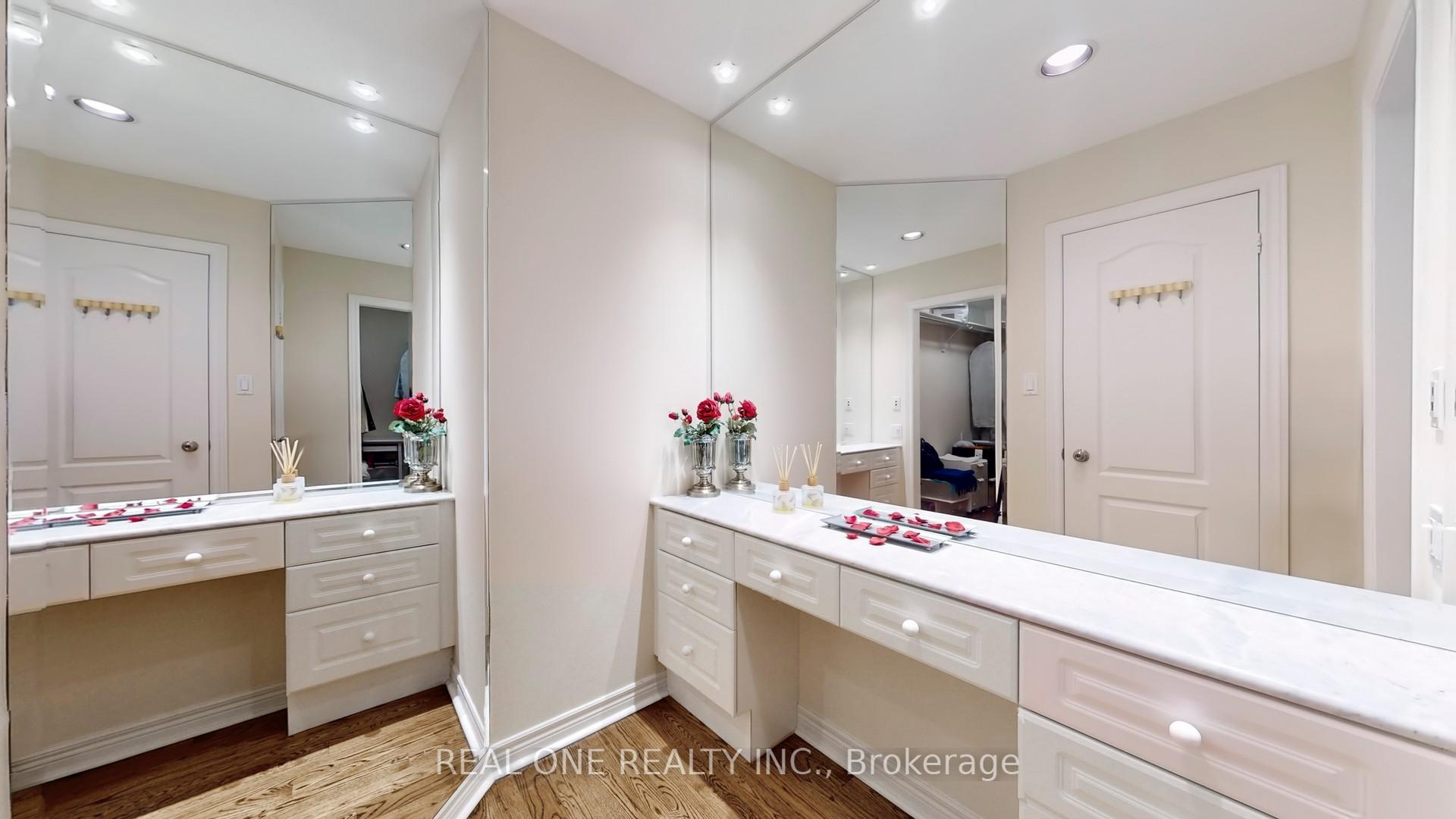 Photo 20 of 27 Willow Heights Boulevard, Markham, Cachet — HOMEH
