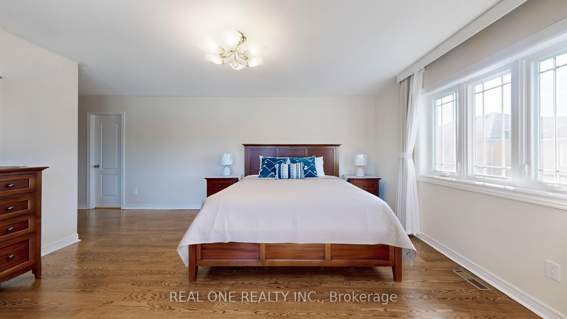 Photo 24 of 27 Willow Heights Boulevard, Markham, Cachet — HOMEH