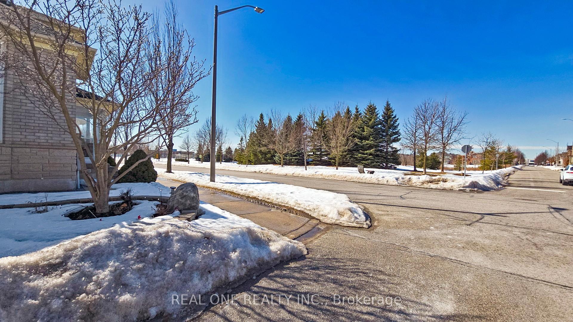 Photo 38 of 27 Willow Heights Boulevard, Markham, Cachet — HOMEH