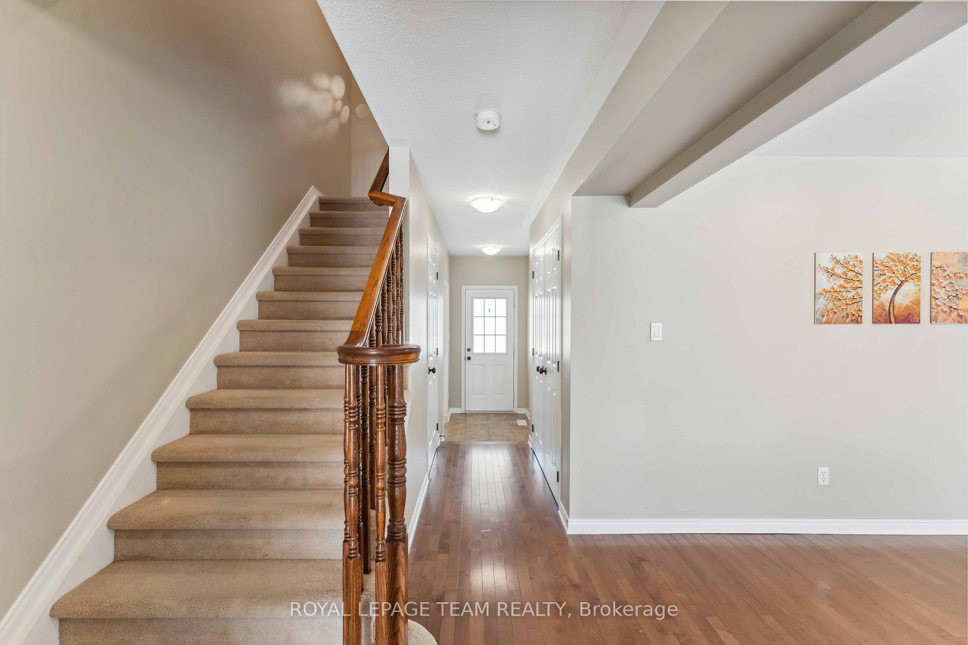 Photo 3 of 151 Cedardown Private, Ottawa, Barrhaven - Stonebridge — HOMEH