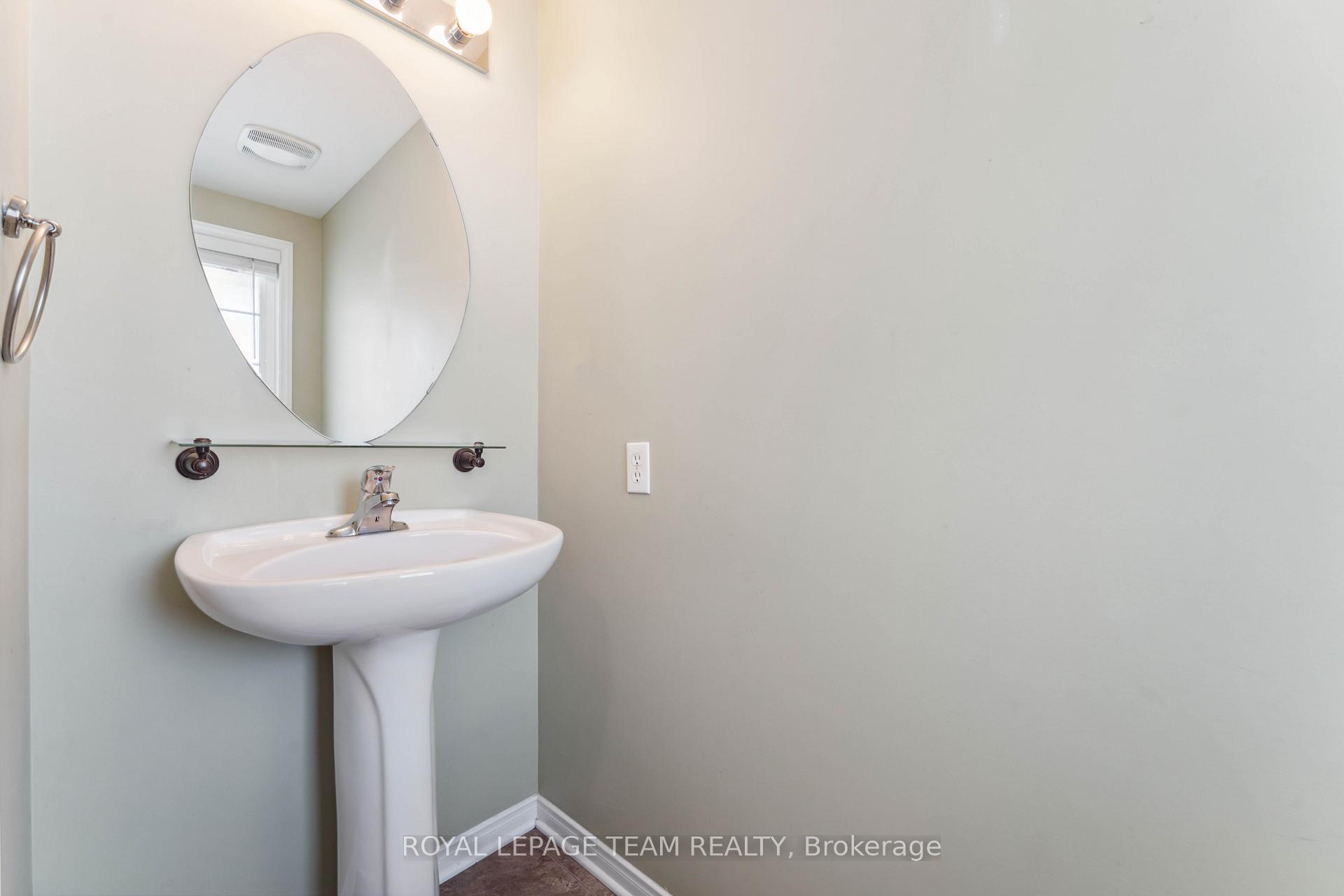 Photo 11 of 151 Cedardown Private, Ottawa, Barrhaven - Stonebridge — HOMEH