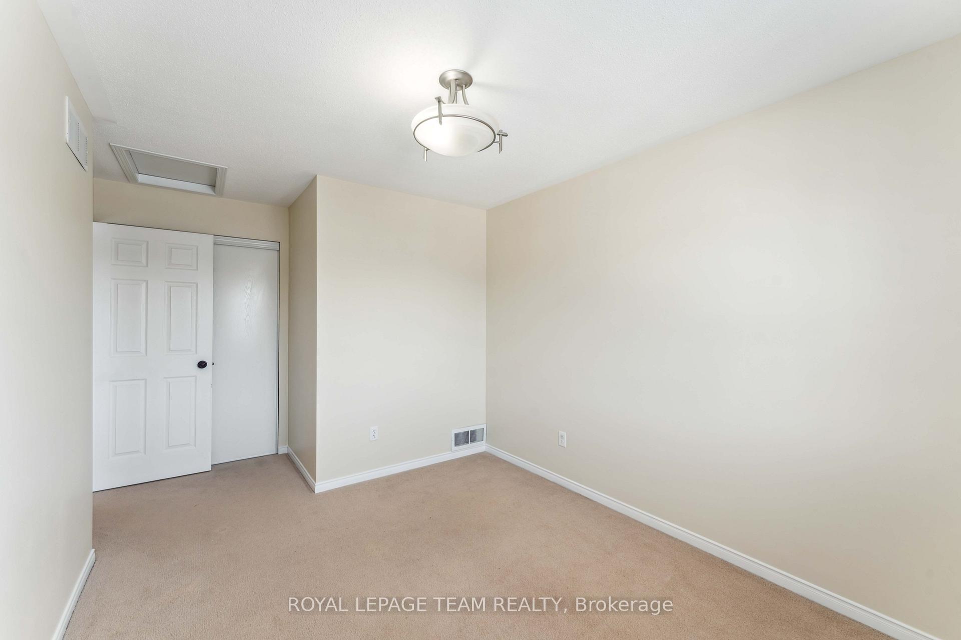 Photo 19 of 151 Cedardown Private, Ottawa, Barrhaven - Stonebridge — HOMEH