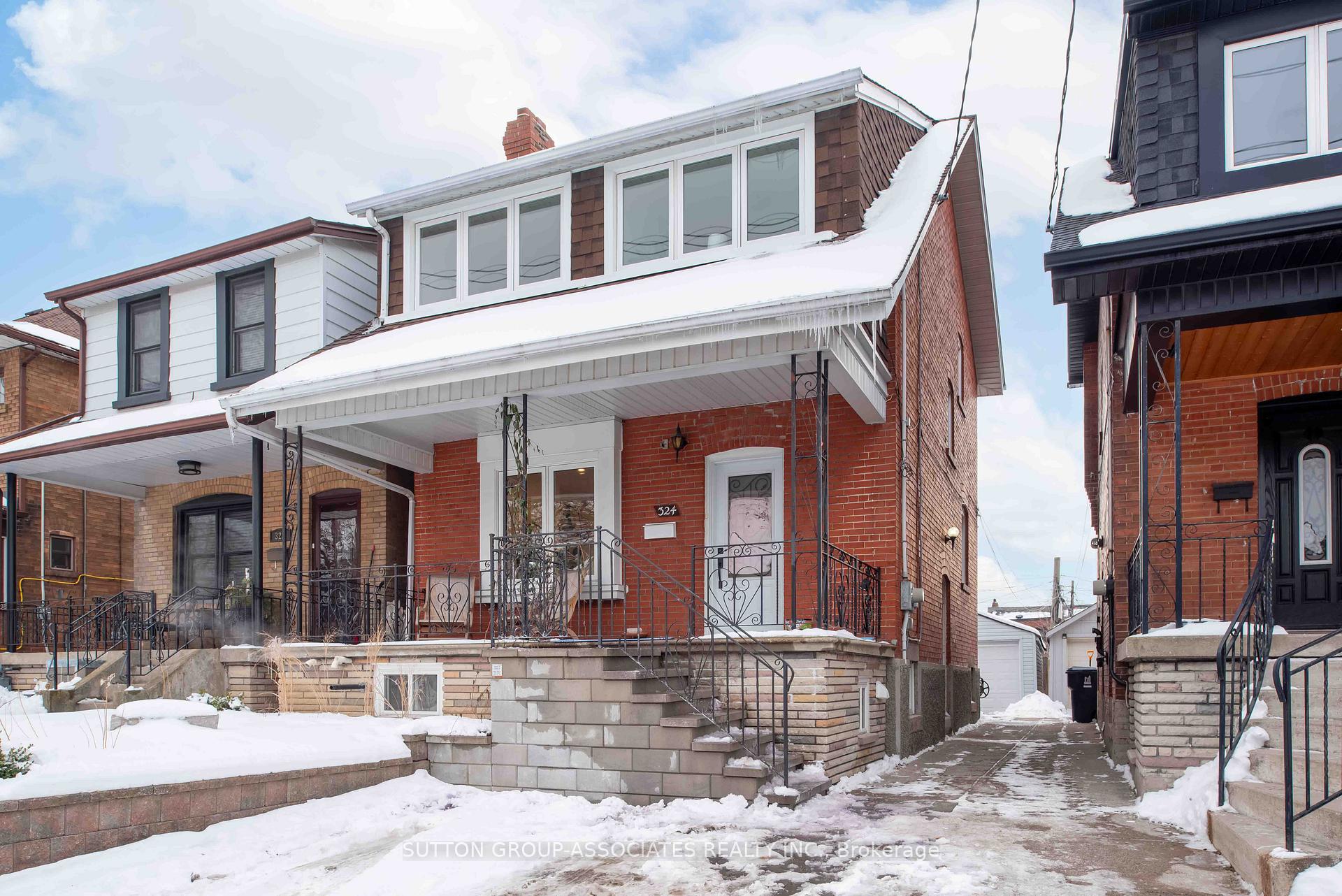 Front of 324 Glenholme Avenue