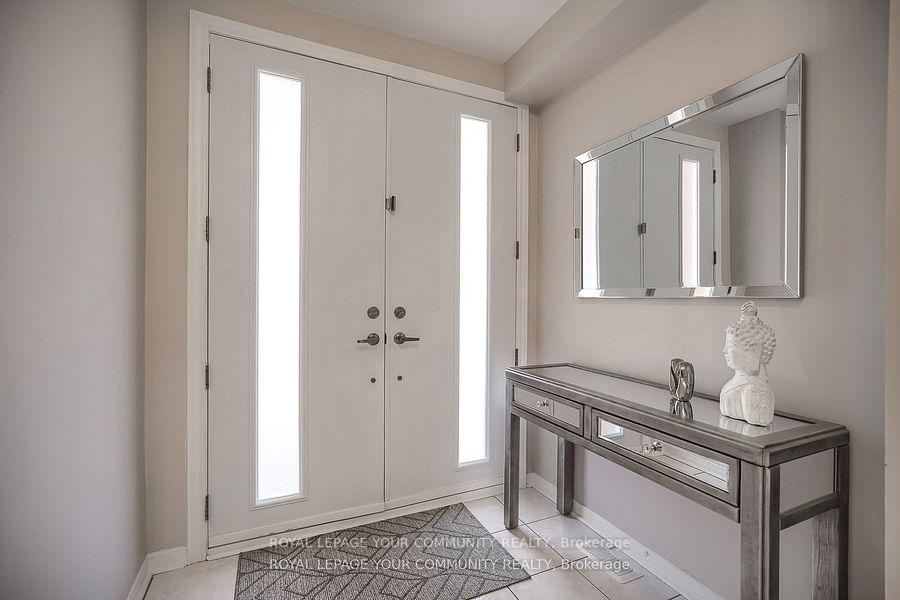 Photo 6 of 15 Echo Ridge Crescent, Vaughan, Sonoma Heights — HOMEH