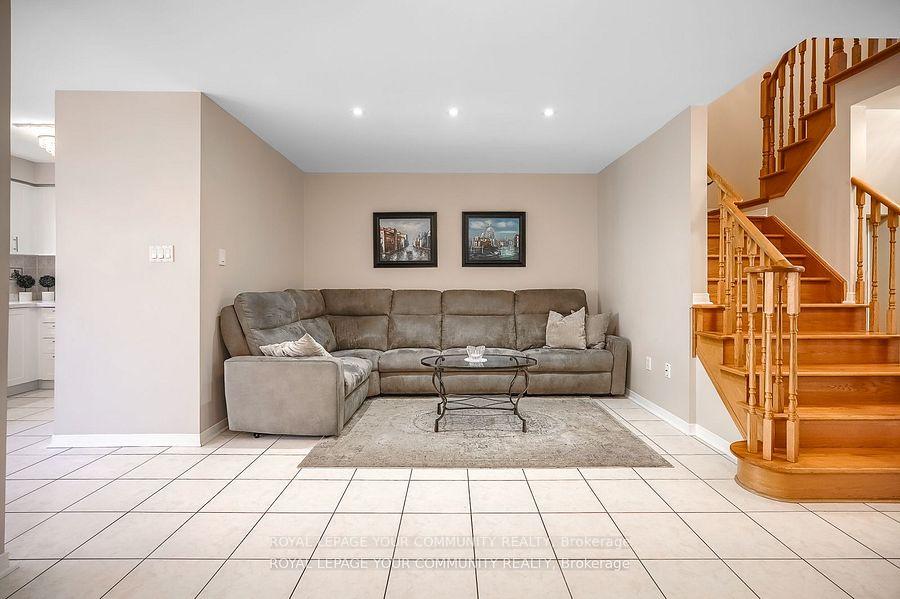 Photo 45 of 15 Echo Ridge Crescent, Vaughan, Sonoma Heights — HOMEH
