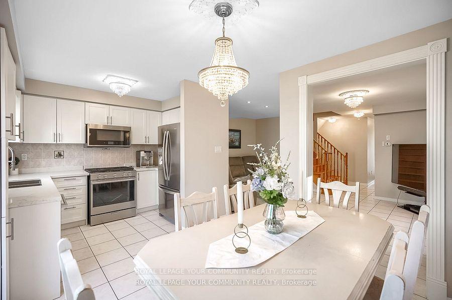 Photo 14 of 15 Echo Ridge Crescent, Vaughan, Sonoma Heights — HOMEH