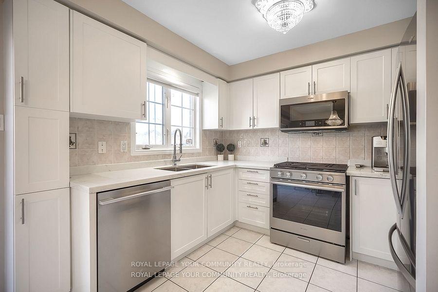 Photo 16 of 15 Echo Ridge Crescent, Vaughan, Sonoma Heights — HOMEH