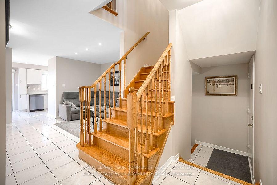 Photo 21 of 15 Echo Ridge Crescent, Vaughan, Sonoma Heights — HOMEH