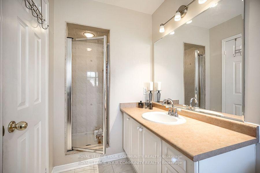 Photo 26 of 15 Echo Ridge Crescent, Vaughan, Sonoma Heights — HOMEH