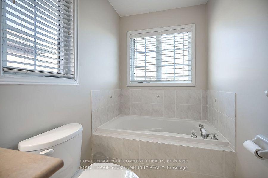 Photo 30 of 15 Echo Ridge Crescent, Vaughan, Sonoma Heights — HOMEH