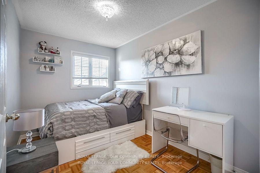 Photo 31 of 15 Echo Ridge Crescent, Vaughan, Sonoma Heights — HOMEH