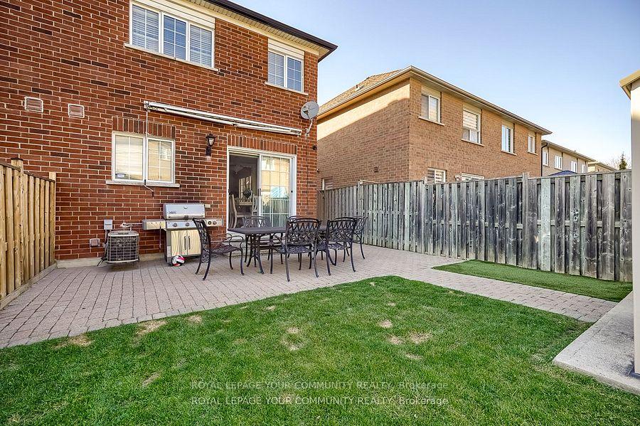 Photo 41 of 15 Echo Ridge Crescent, Vaughan, Sonoma Heights — HOMEH