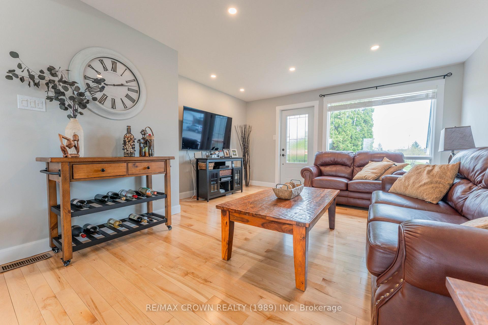 Photo 15 of 21 Cloutier Place, Kapuskasing — HOMEH