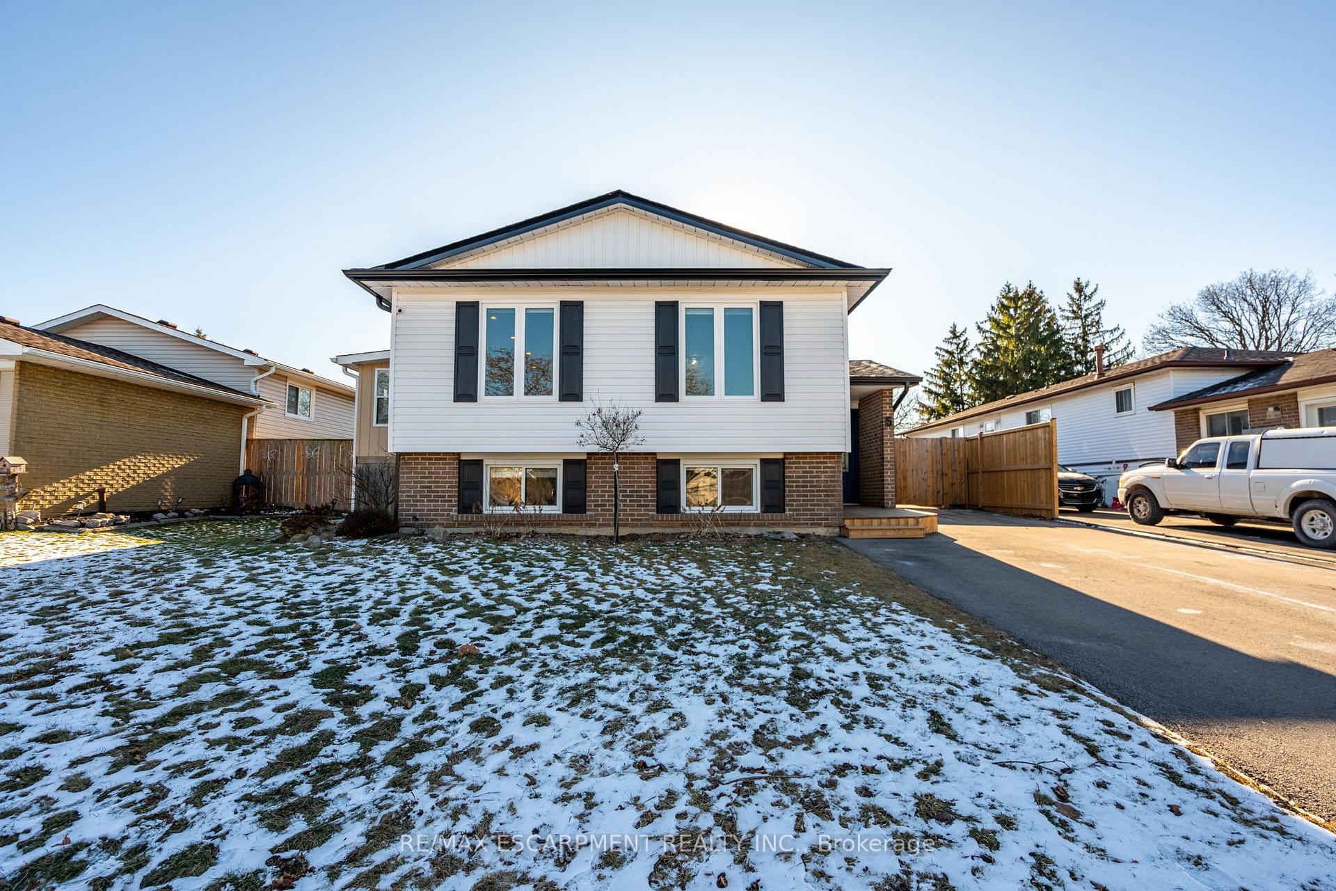 Photo 1 of 5 Belleau Street, Hamilton, Stoney Creek — HOMEH