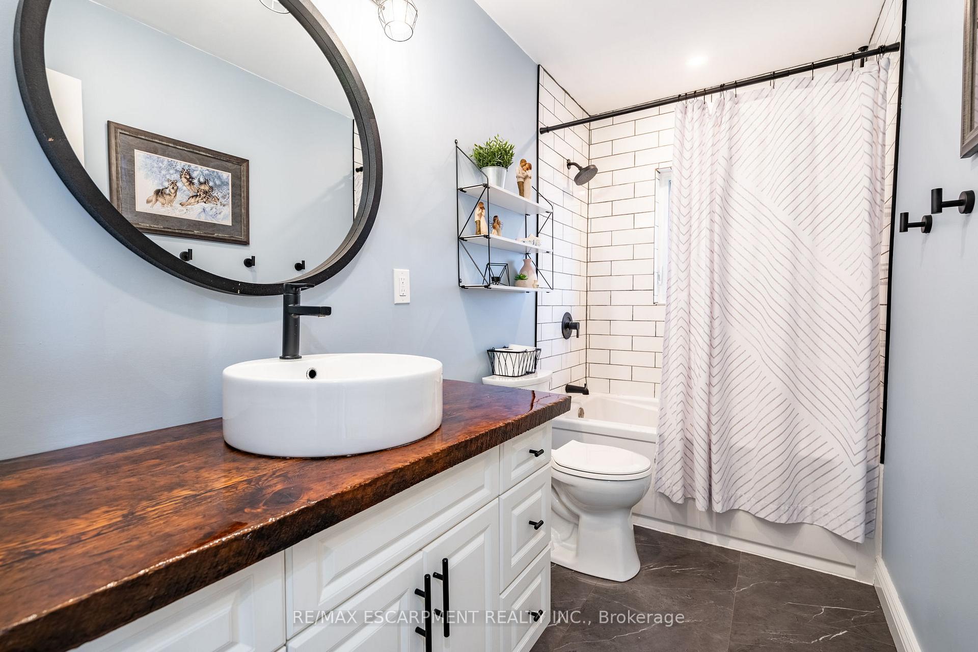 Photo 14 of 5 Belleau Street, Hamilton, Stoney Creek — HOMEH